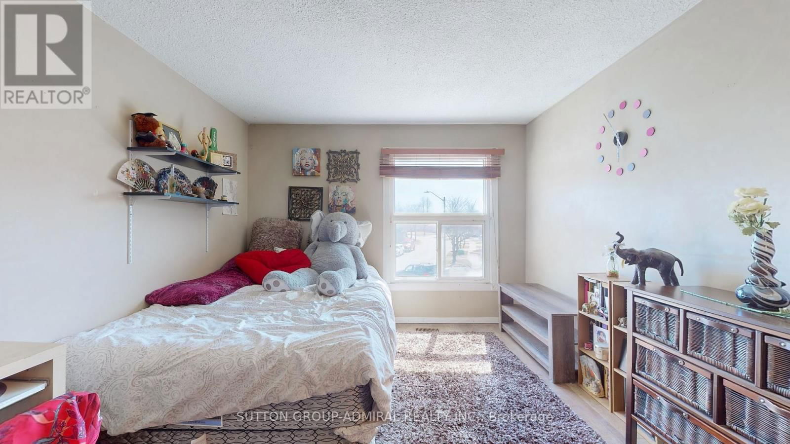 68 PATTERSON CRESCENT Image 33