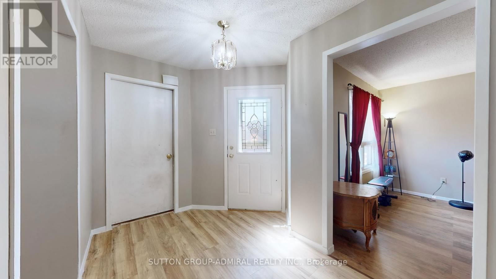 68 PATTERSON CRESCENT Image 4