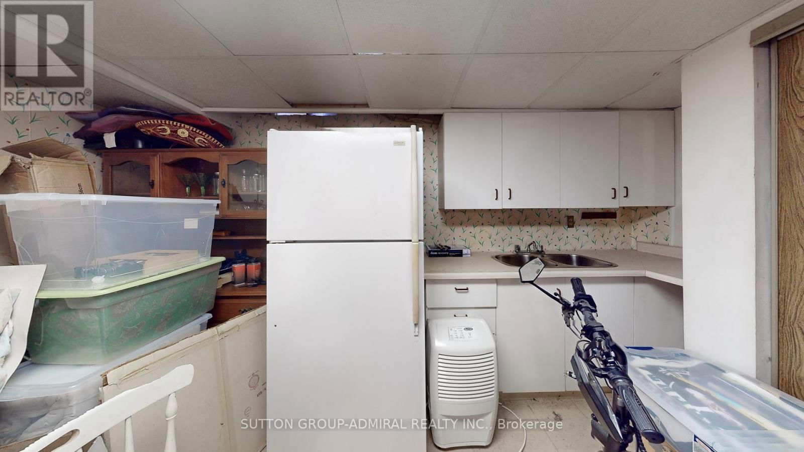 68 PATTERSON CRESCENT Image 45