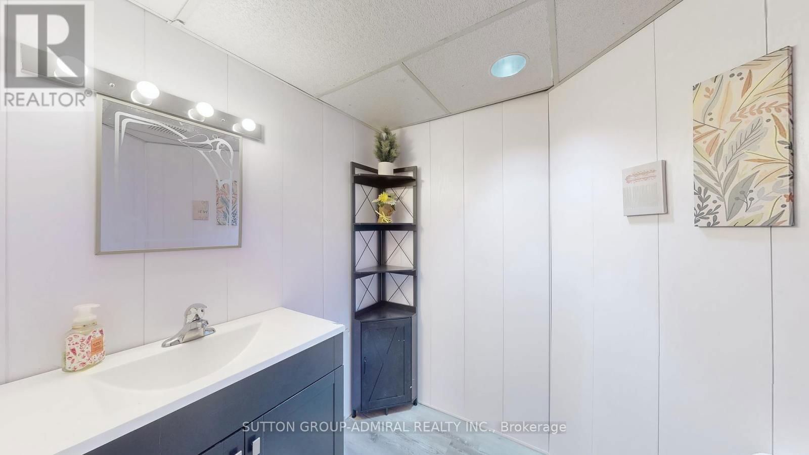 68 PATTERSON CRESCENT Image 46