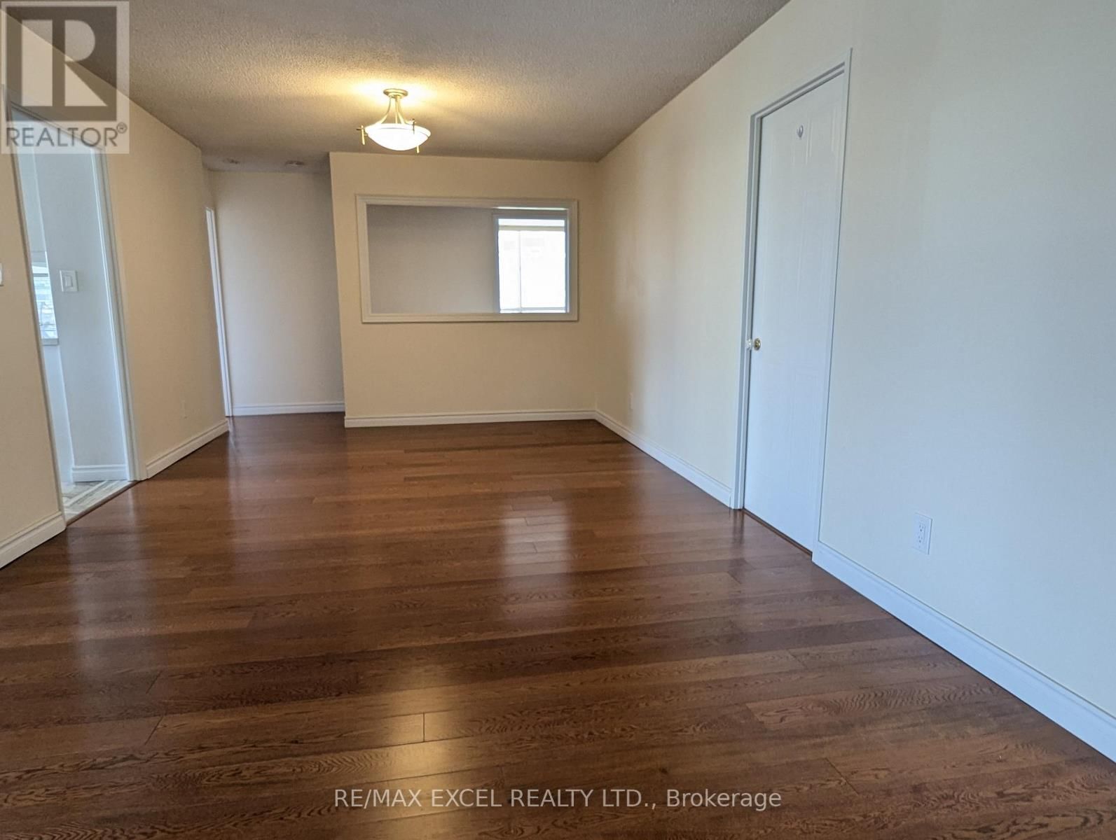 203 - 275 BAMBURGH CIRCLE Image 13