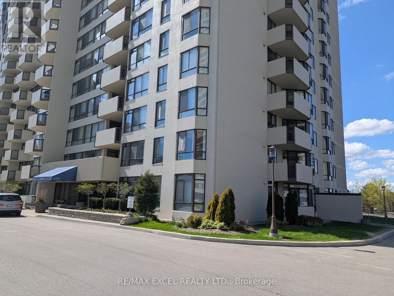 203 - 275 BAMBURGH CIRCLE Image 24