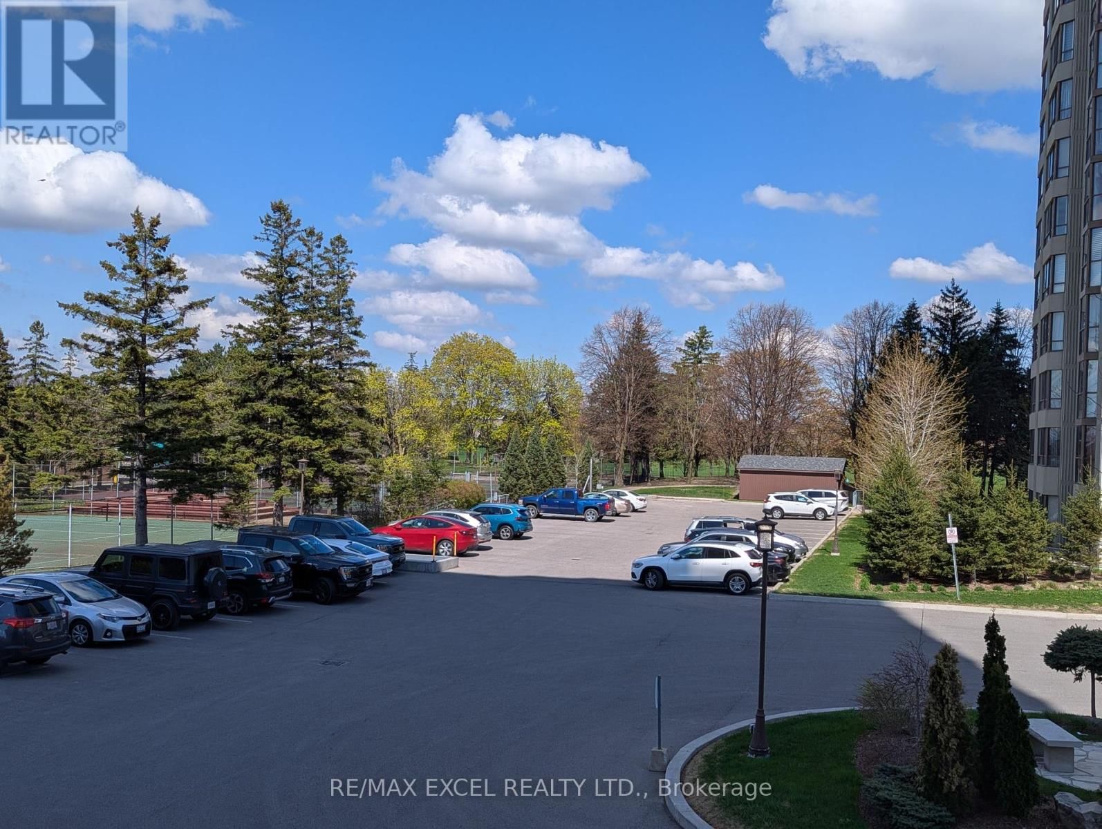 203 - 275 BAMBURGH CIRCLE Image 25