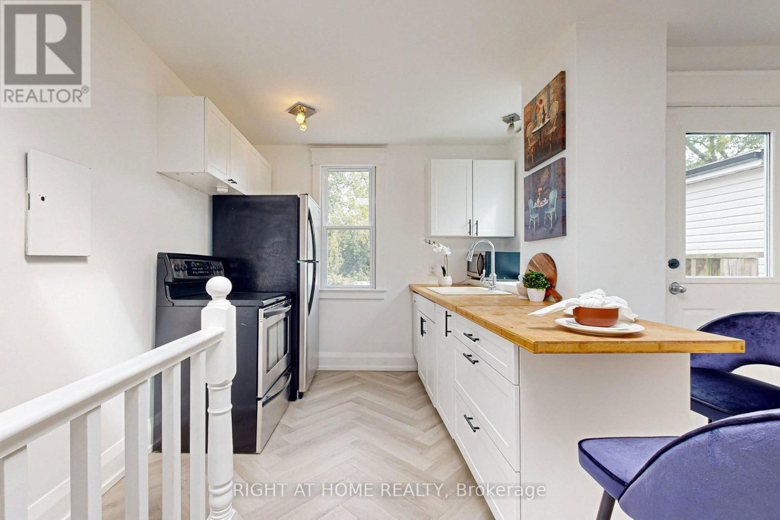 1055 WOODBINE AVENUE Image 5
