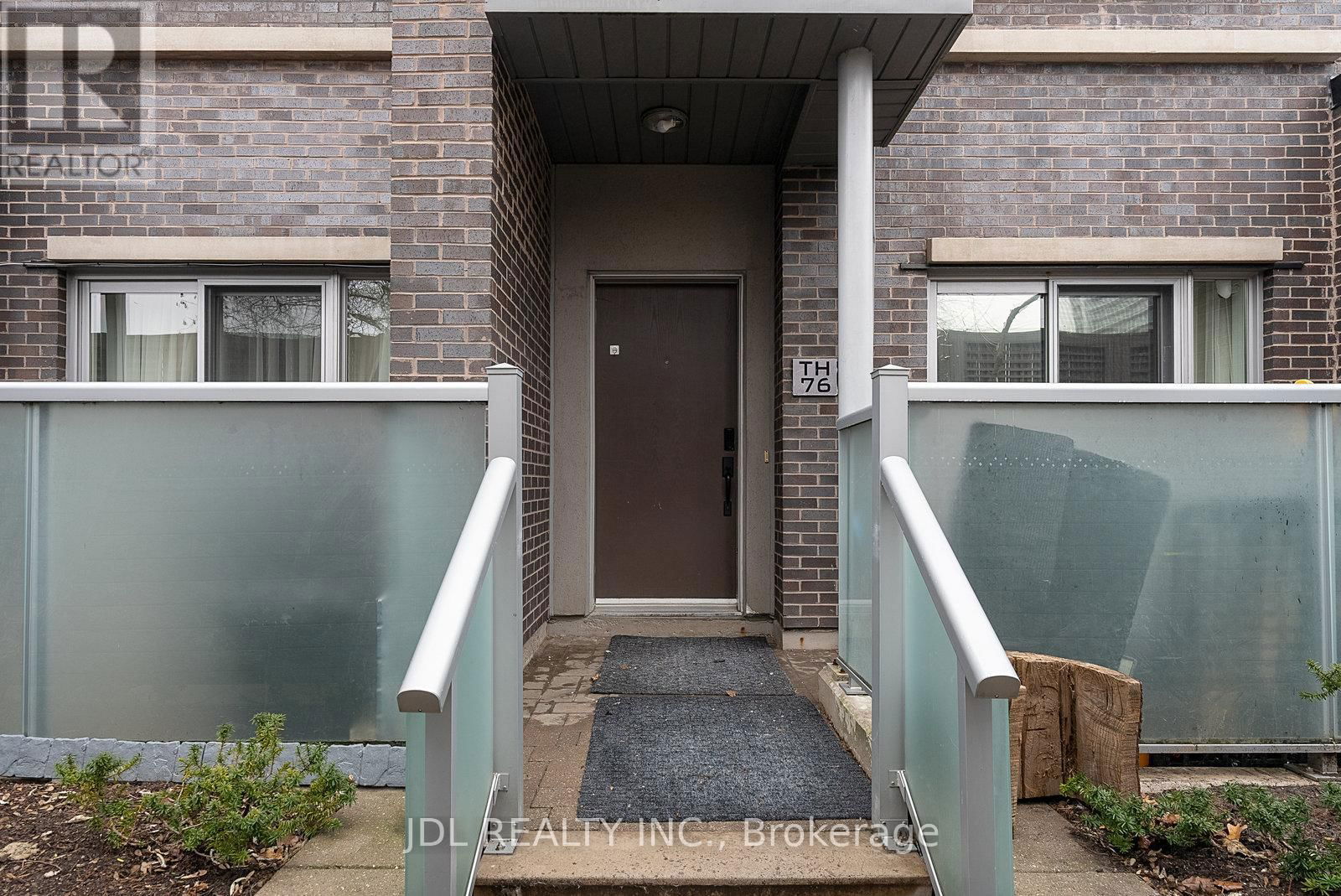 76 - 315 VILLAGE GREEN SQUARE Image 7