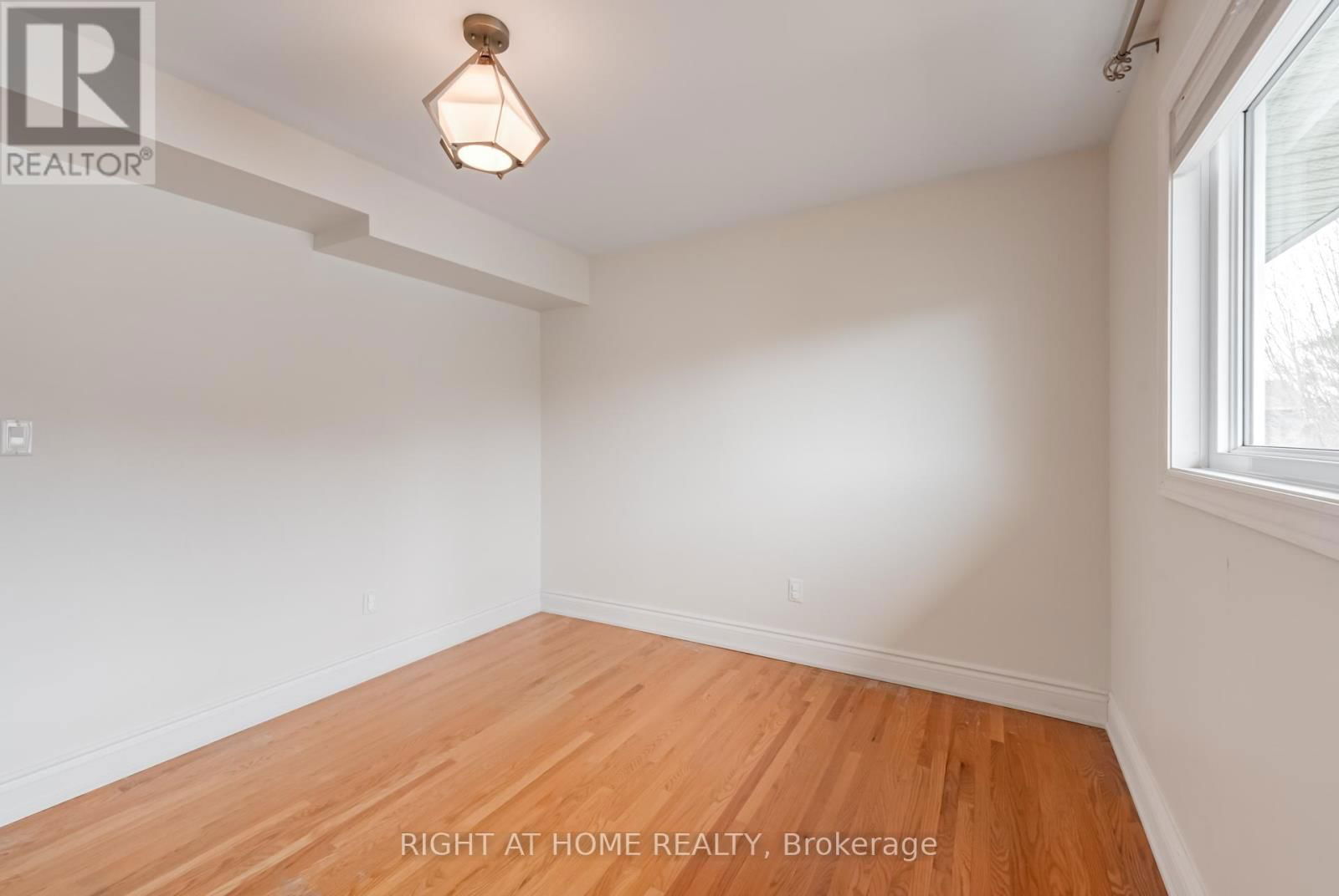 853 FERNHILL BOULEVARD Image 20