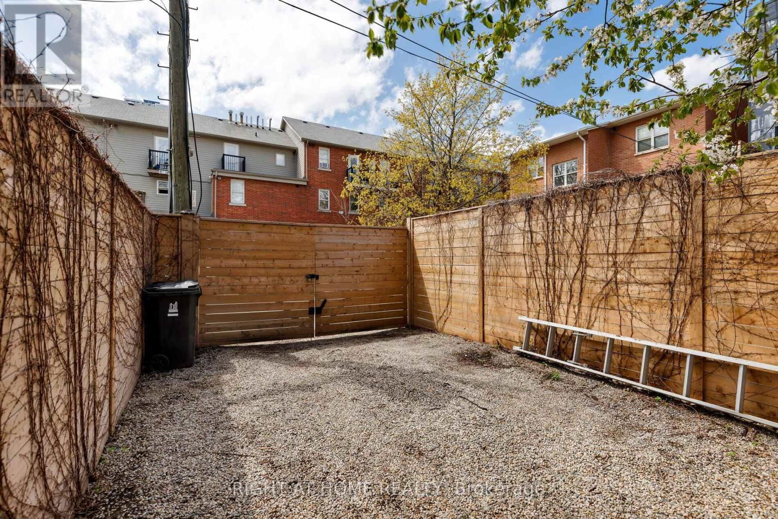 128 HAMILTON STREET Image 25