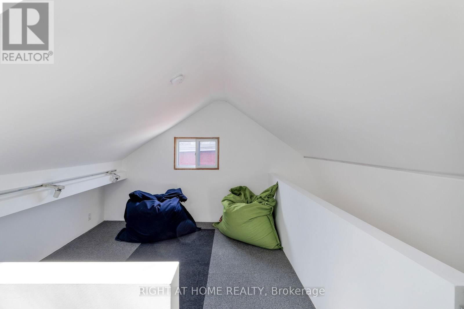 128 HAMILTON STREET Image 43
