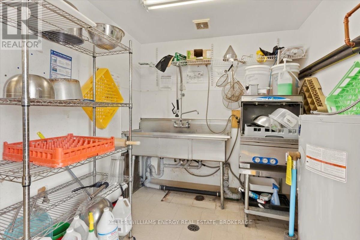 109 - 1077 BOUNDARY ROAD Image 12