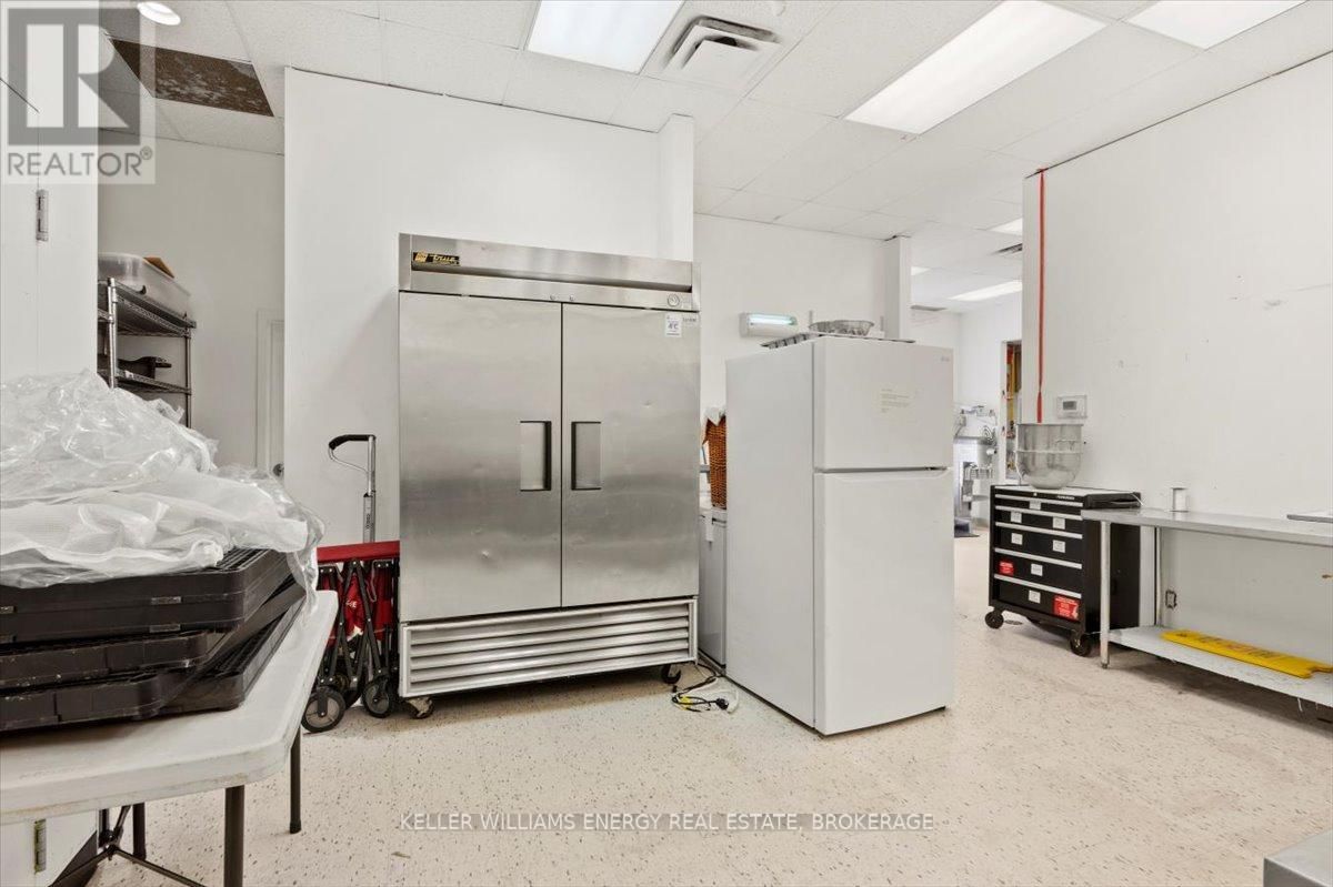 109 - 1077 BOUNDARY ROAD Image 15