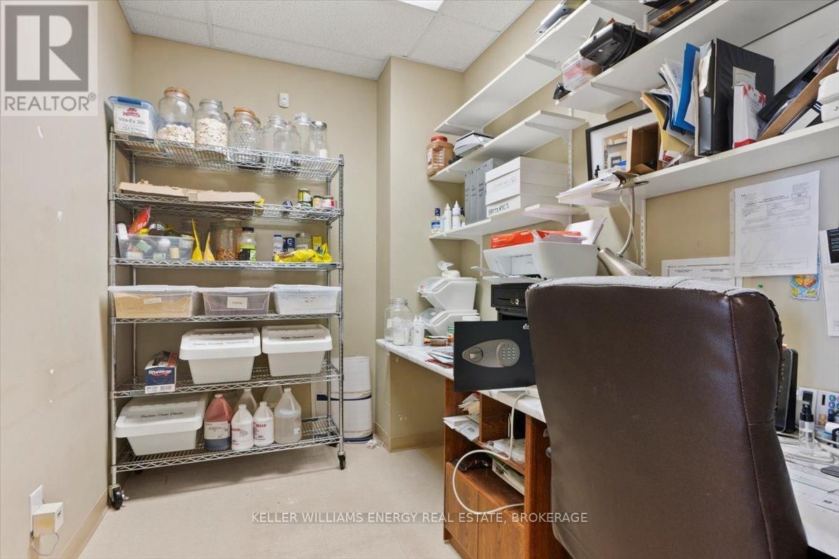 109 - 1077 BOUNDARY ROAD Image 9