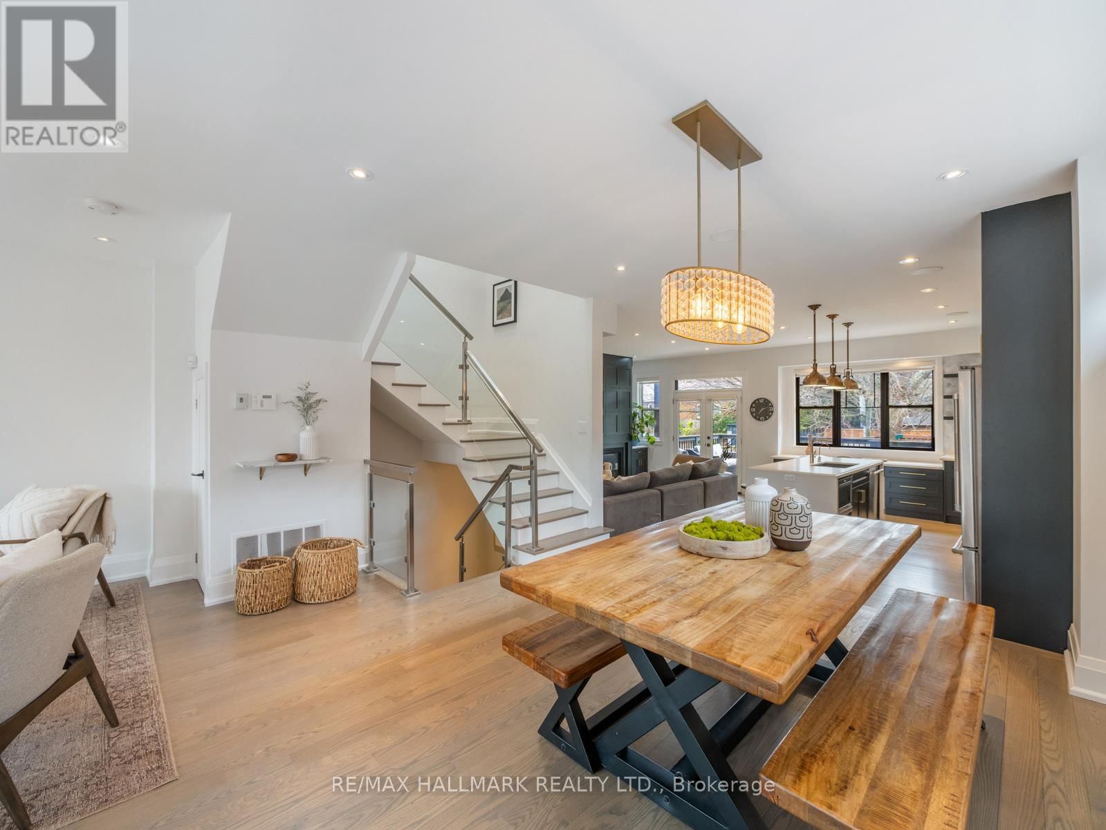 25 PARKLAND ROAD Image 11