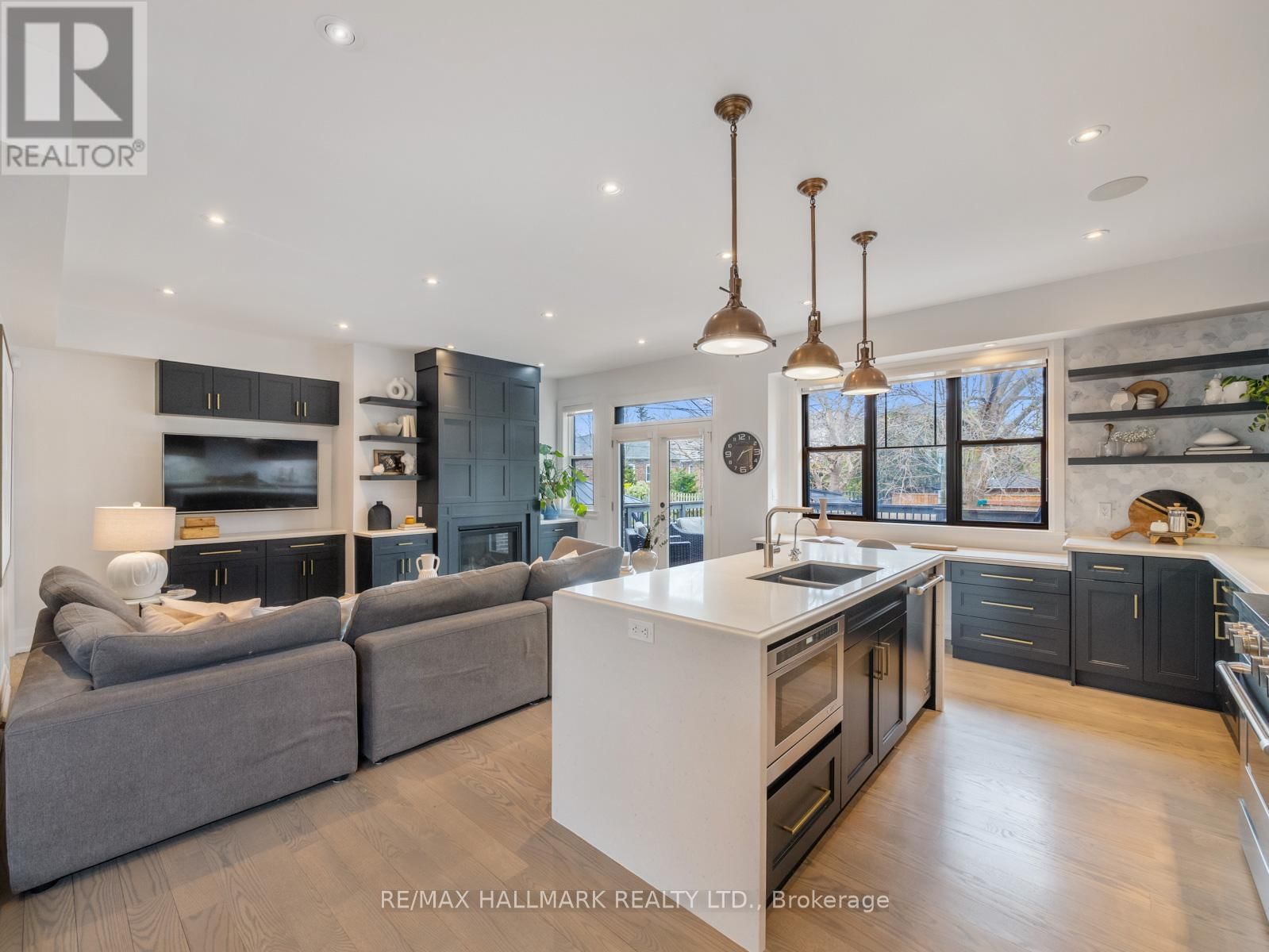 25 PARKLAND ROAD Image 20