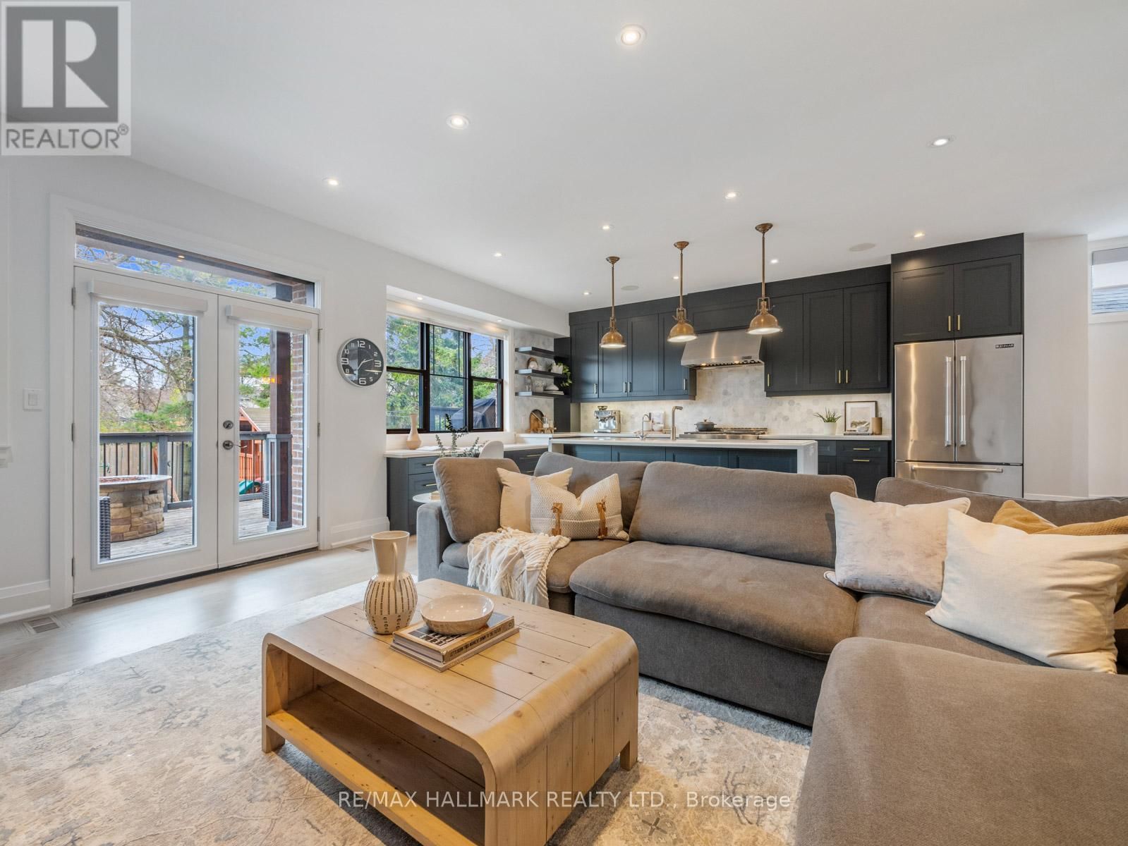 25 PARKLAND ROAD Image 23