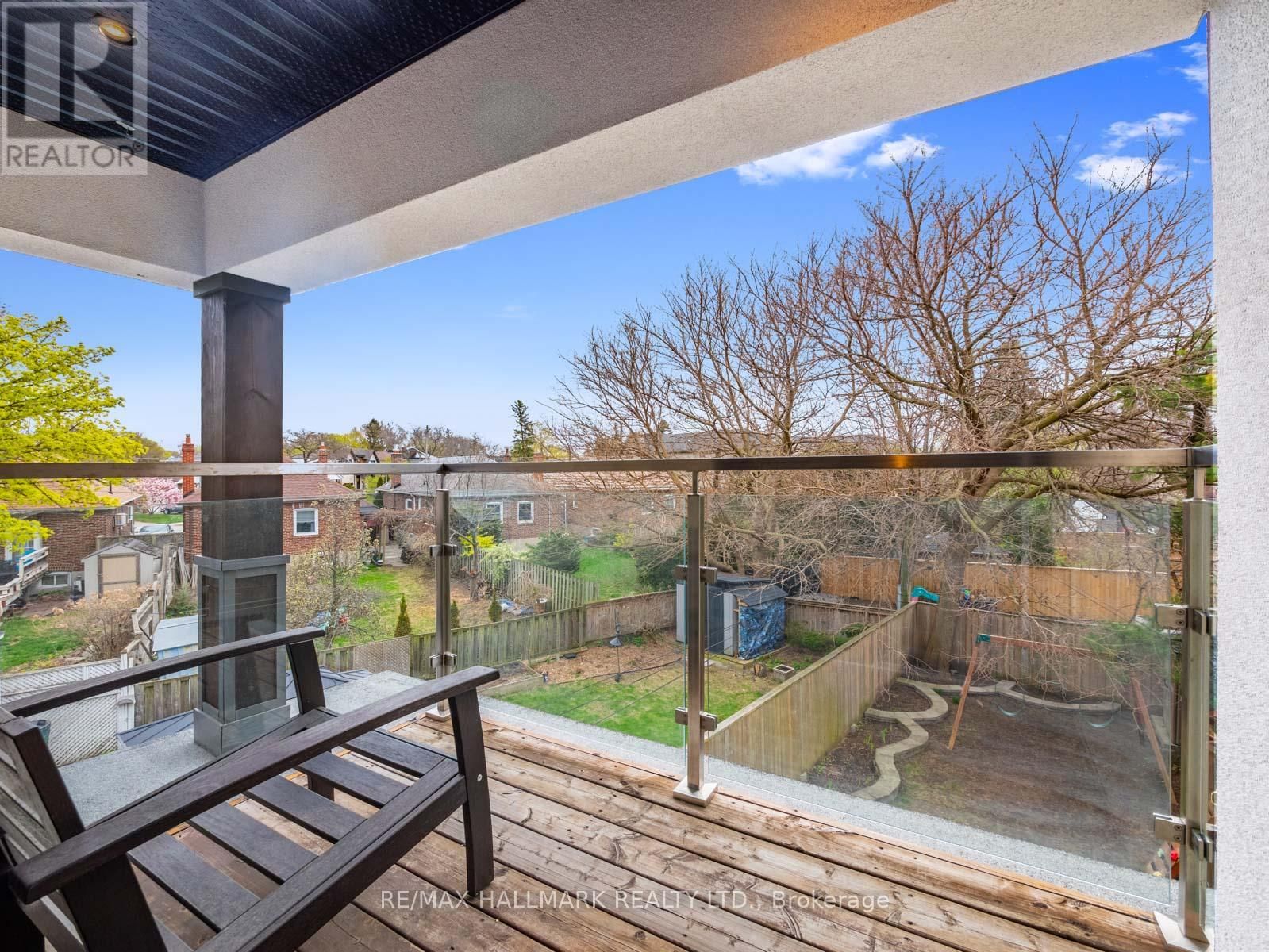 25 PARKLAND ROAD Image 33