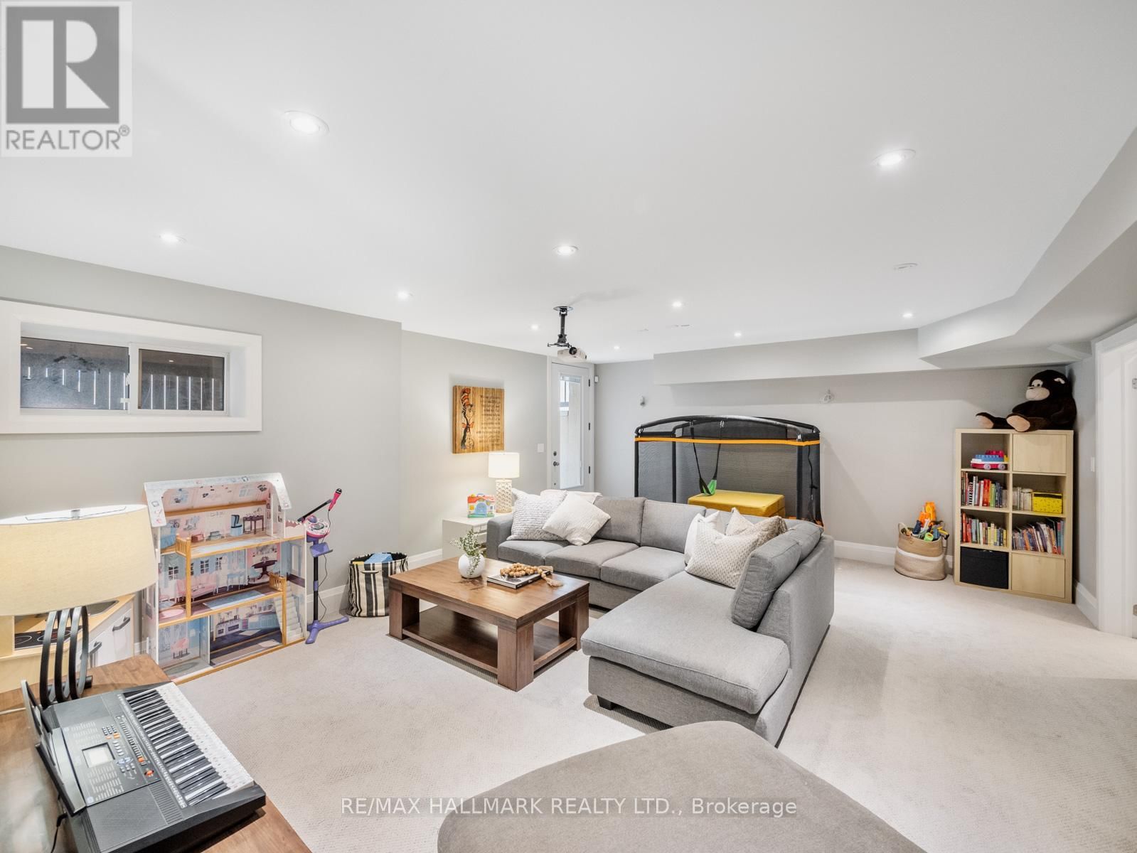 25 PARKLAND ROAD Image 43