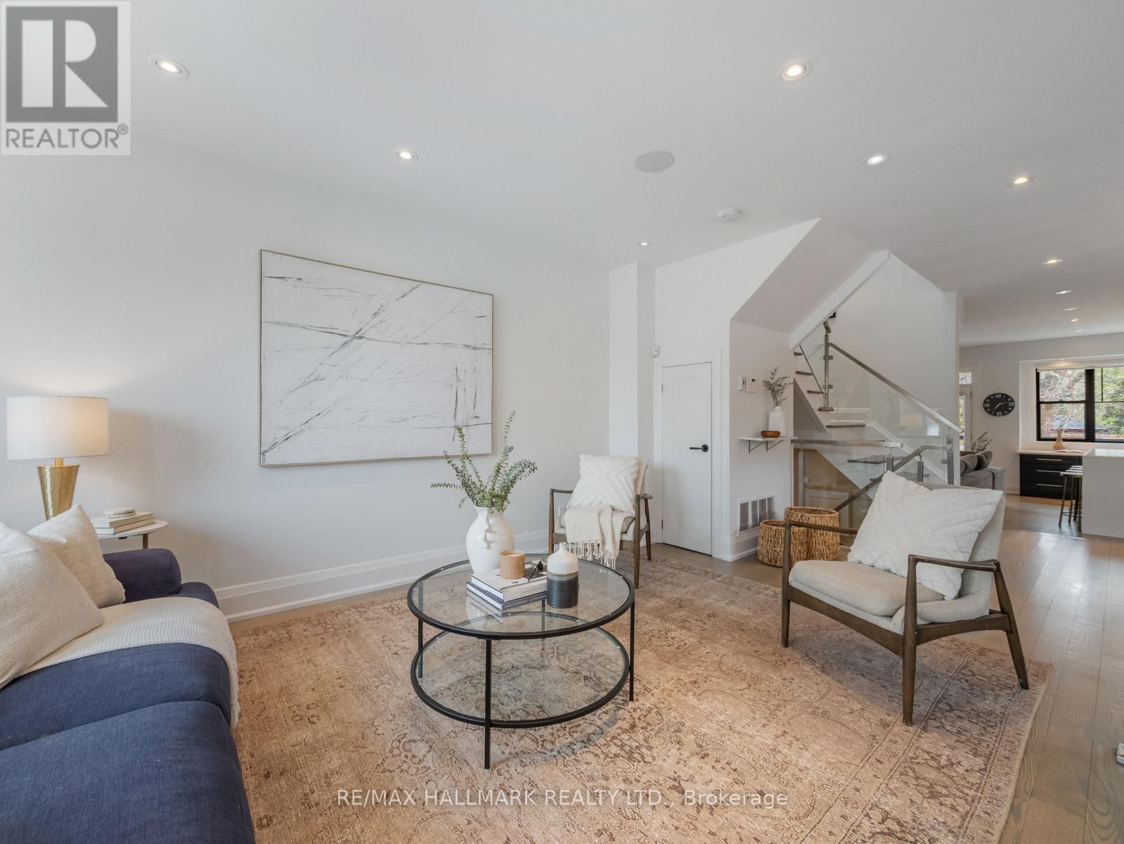 25 PARKLAND ROAD Image 8