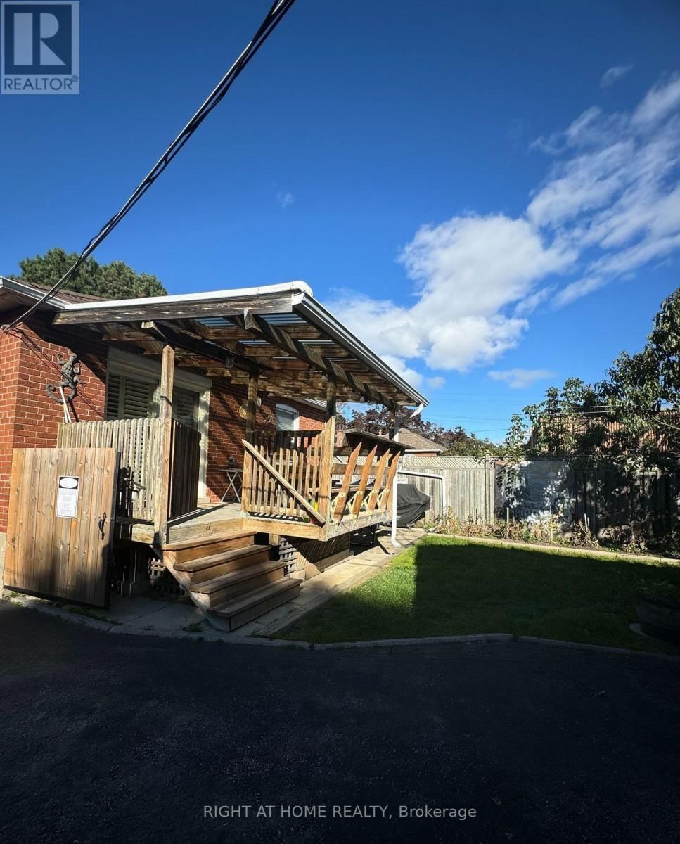 4 WARINGSTOWN DRIVE Image 17