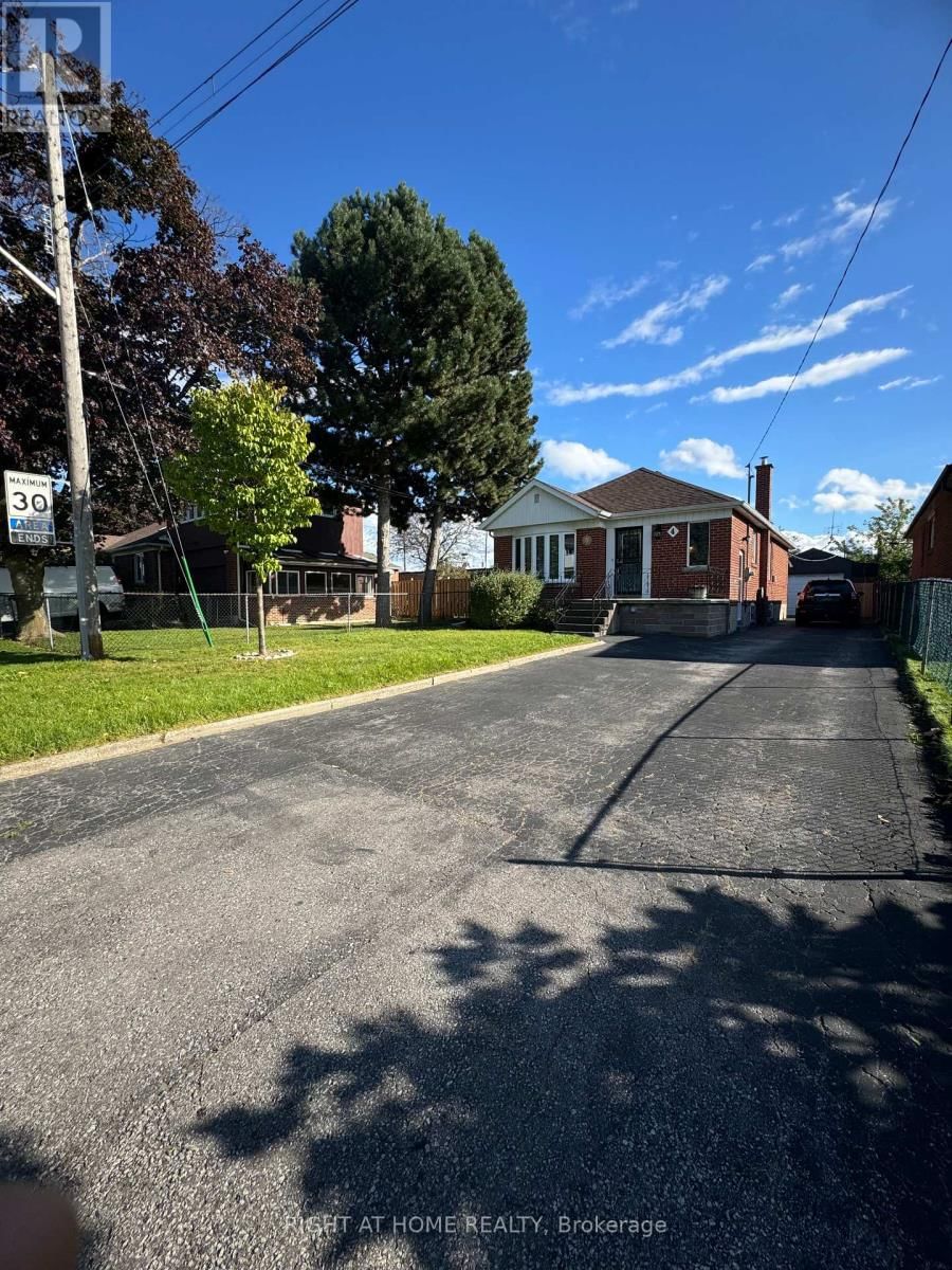 4 WARINGSTOWN DRIVE Image 4