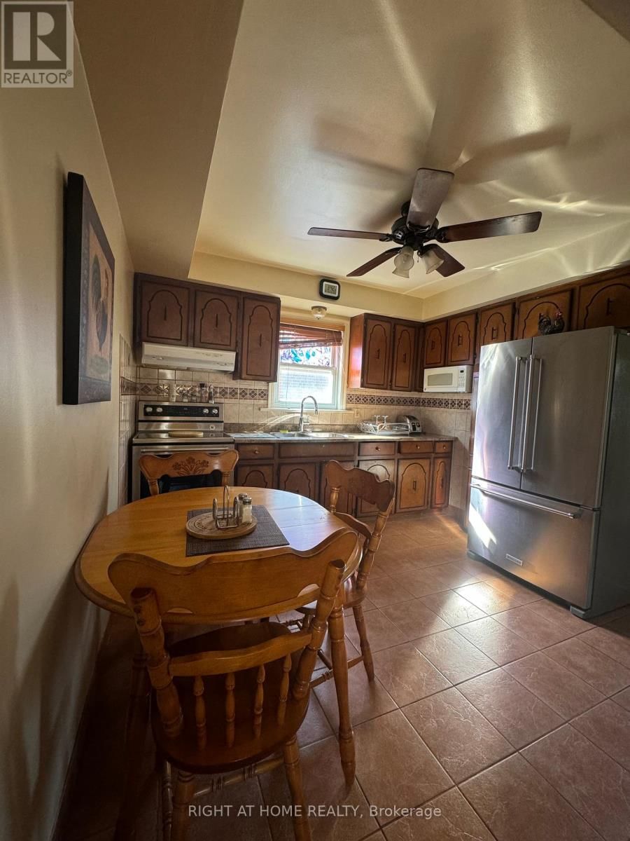 4 WARINGSTOWN DRIVE Image 9