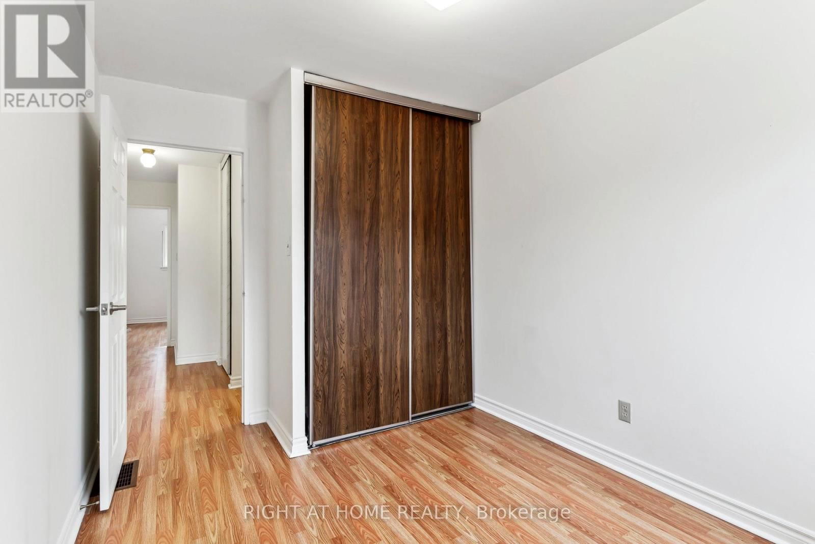 92 - 44 CHESTER LE BOULEVARD Image 19