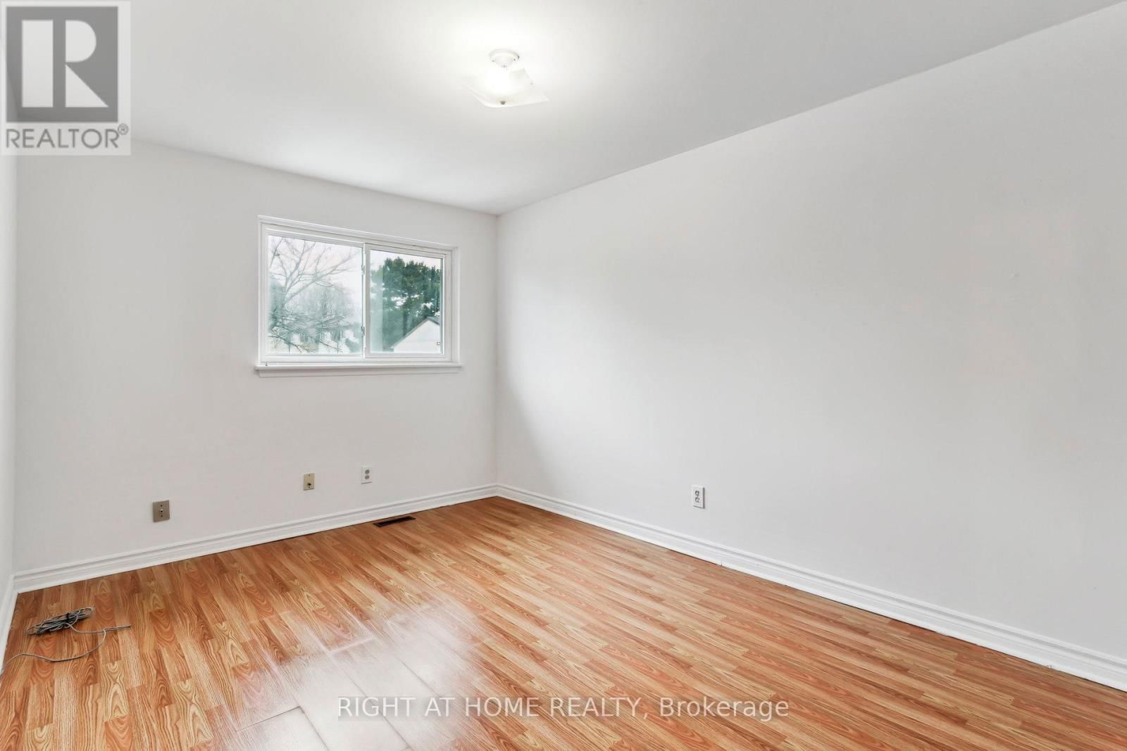 92 - 44 CHESTER LE BOULEVARD Image 20