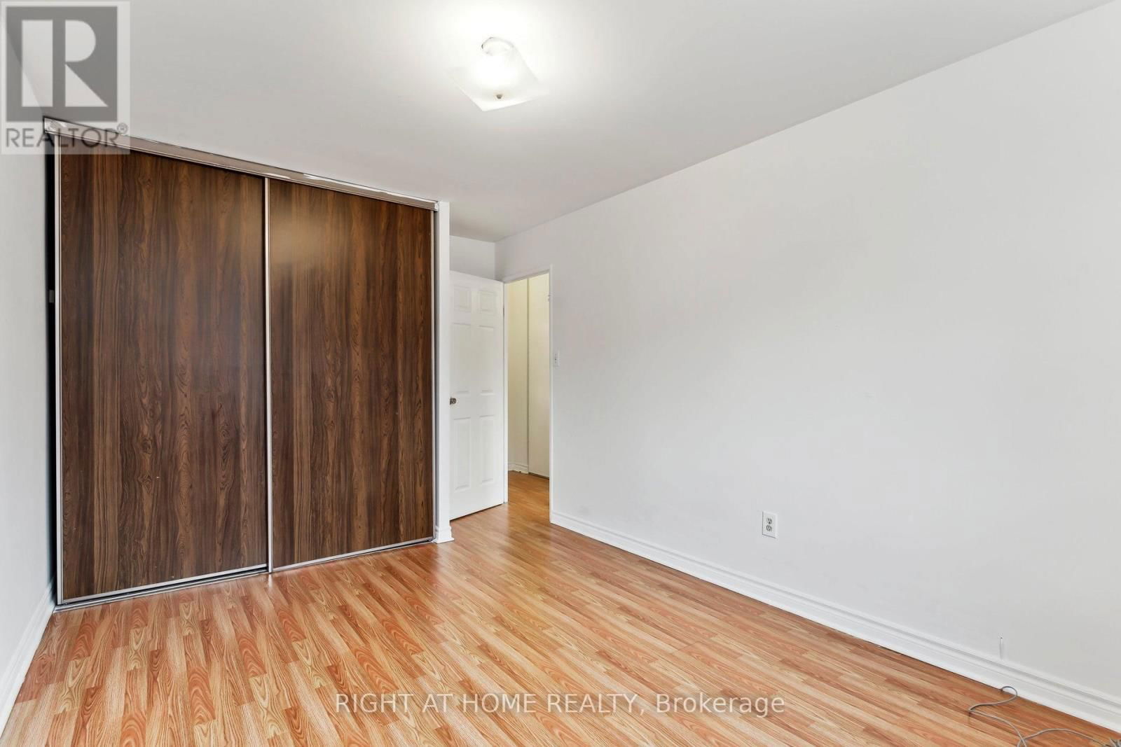 92 - 44 CHESTER LE BOULEVARD Image 21