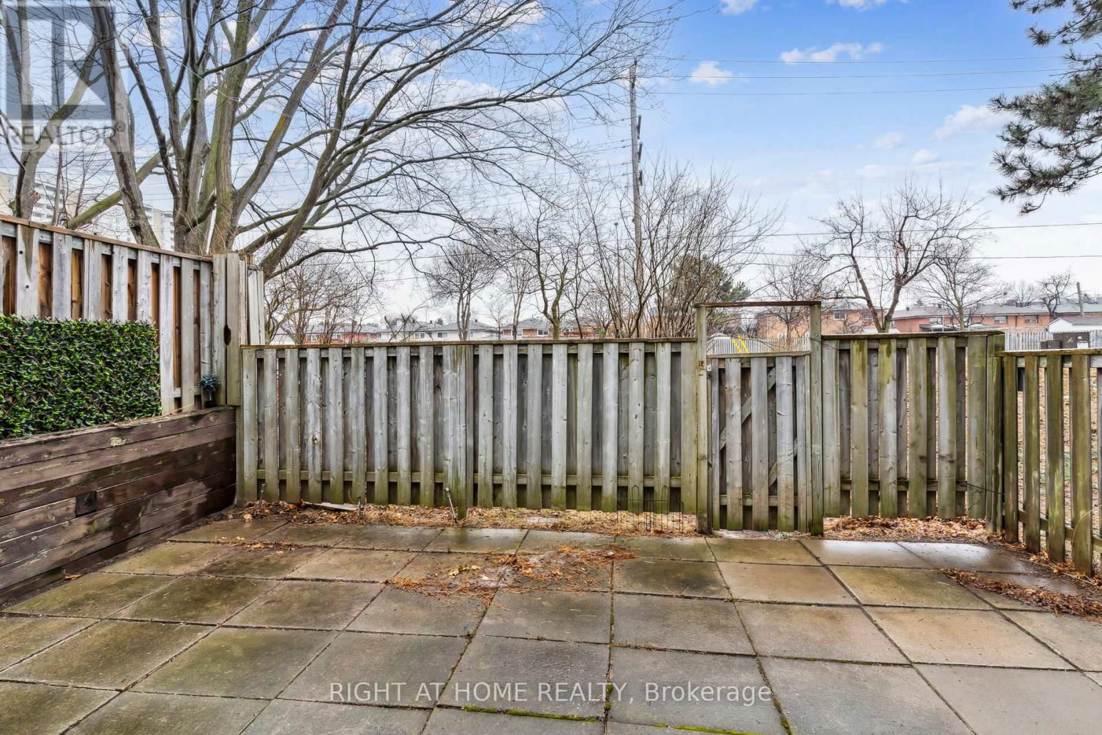 92 - 44 CHESTER LE BOULEVARD Image 38