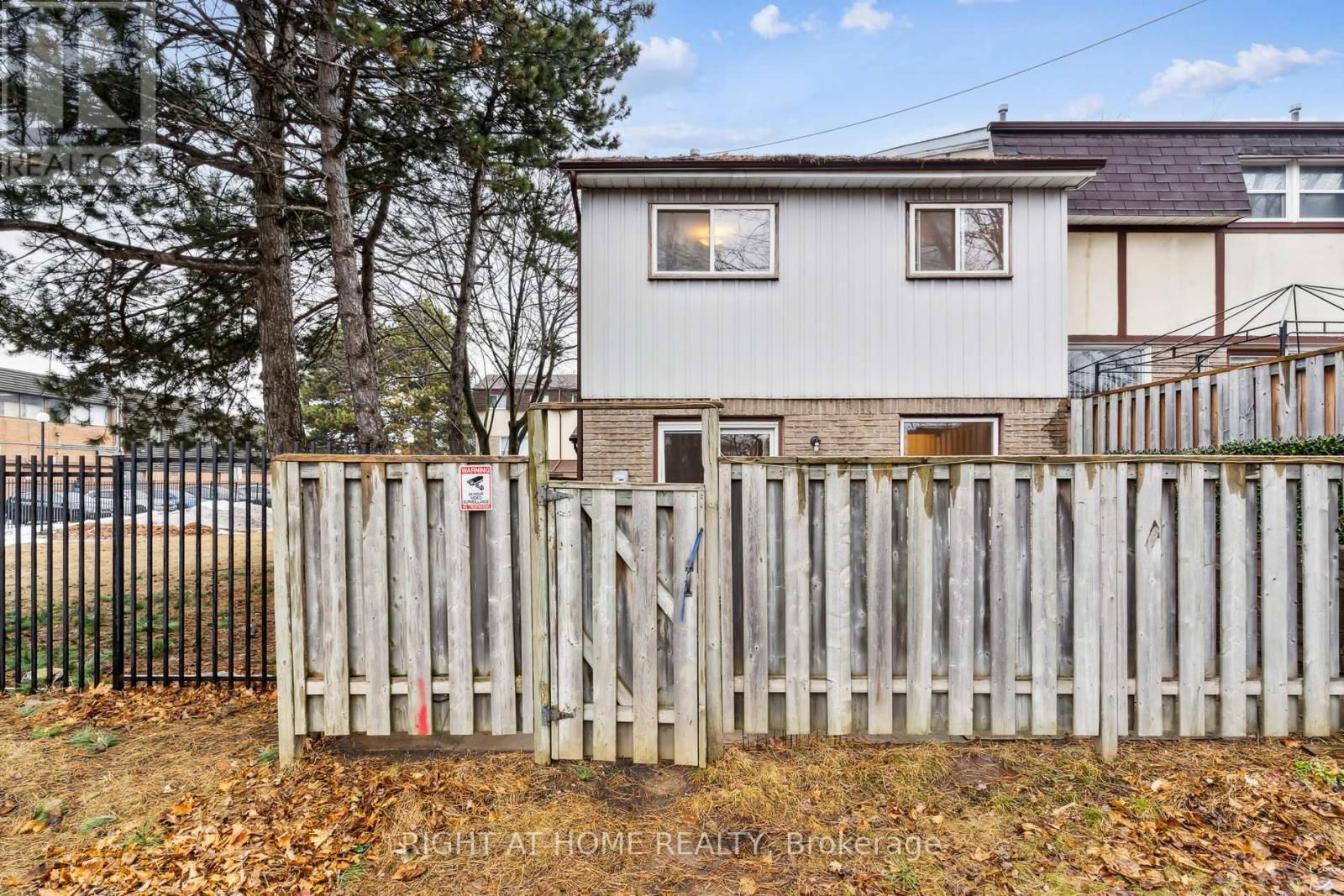 92 - 44 CHESTER LE BOULEVARD Image 39