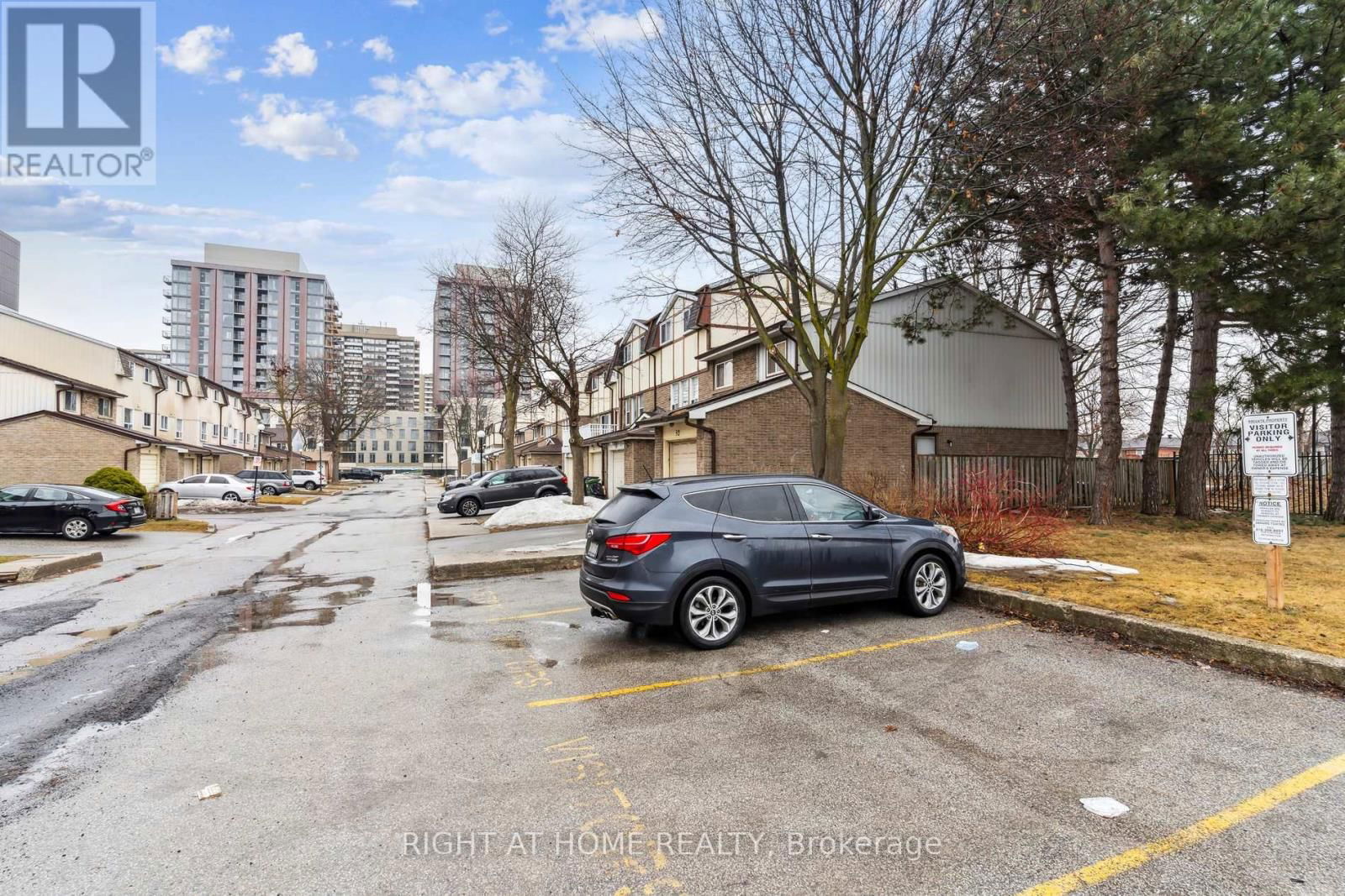 92 - 44 CHESTER LE BOULEVARD Image 43