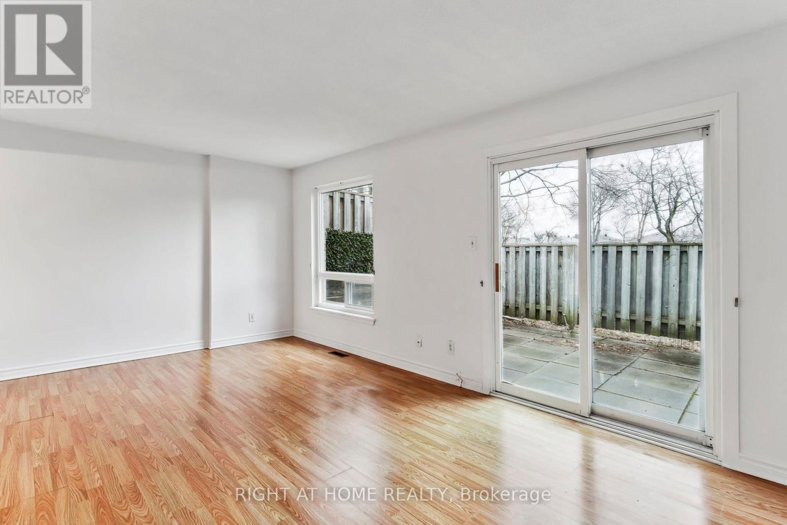 92 - 44 CHESTER LE BOULEVARD Image 9