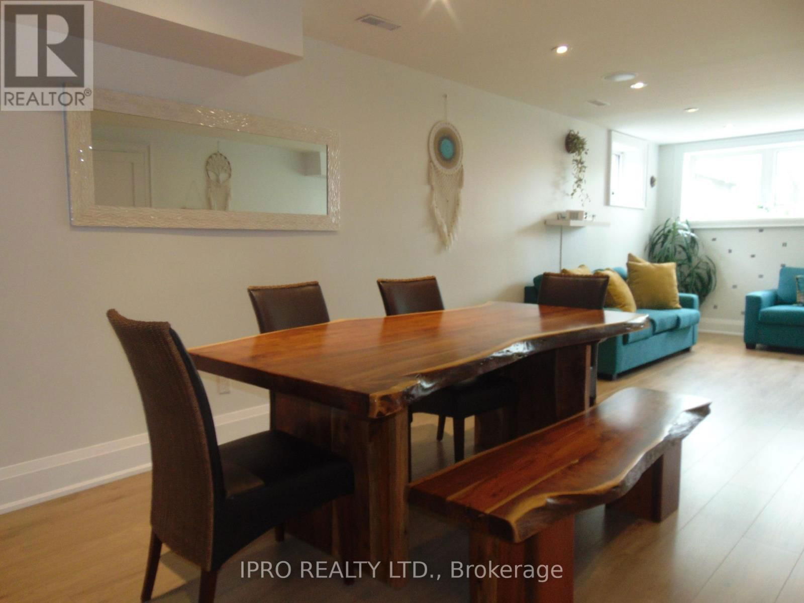 1BR Studio - 13 ADAIR ROAD Image 10