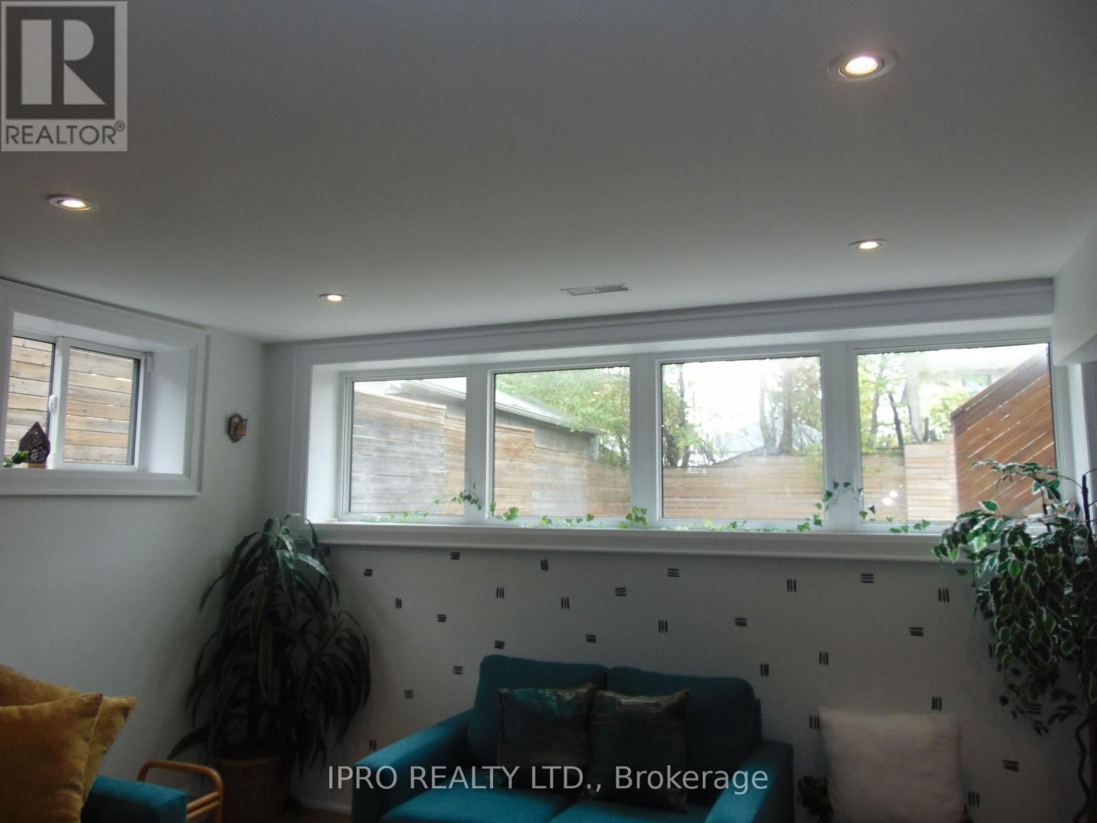 1BR Studio - 13 ADAIR ROAD Image 12