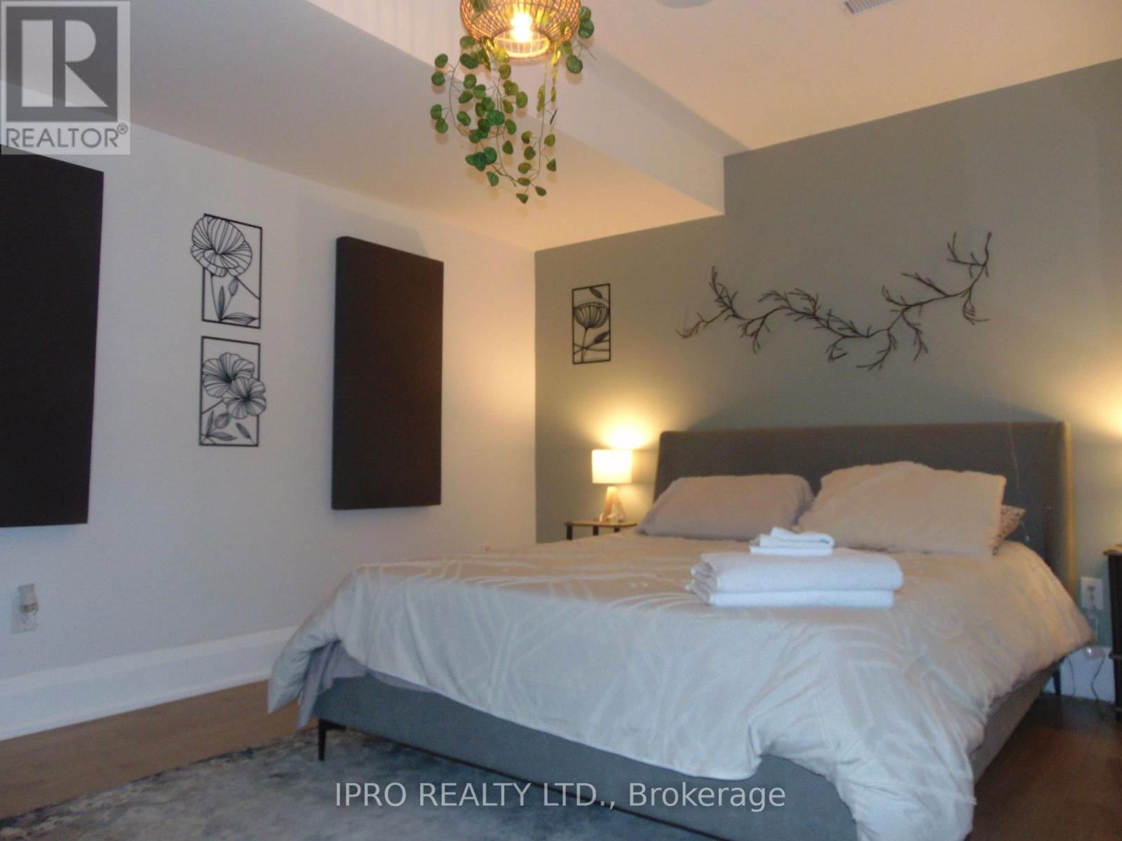 1BR Studio - 13 ADAIR ROAD Image 13