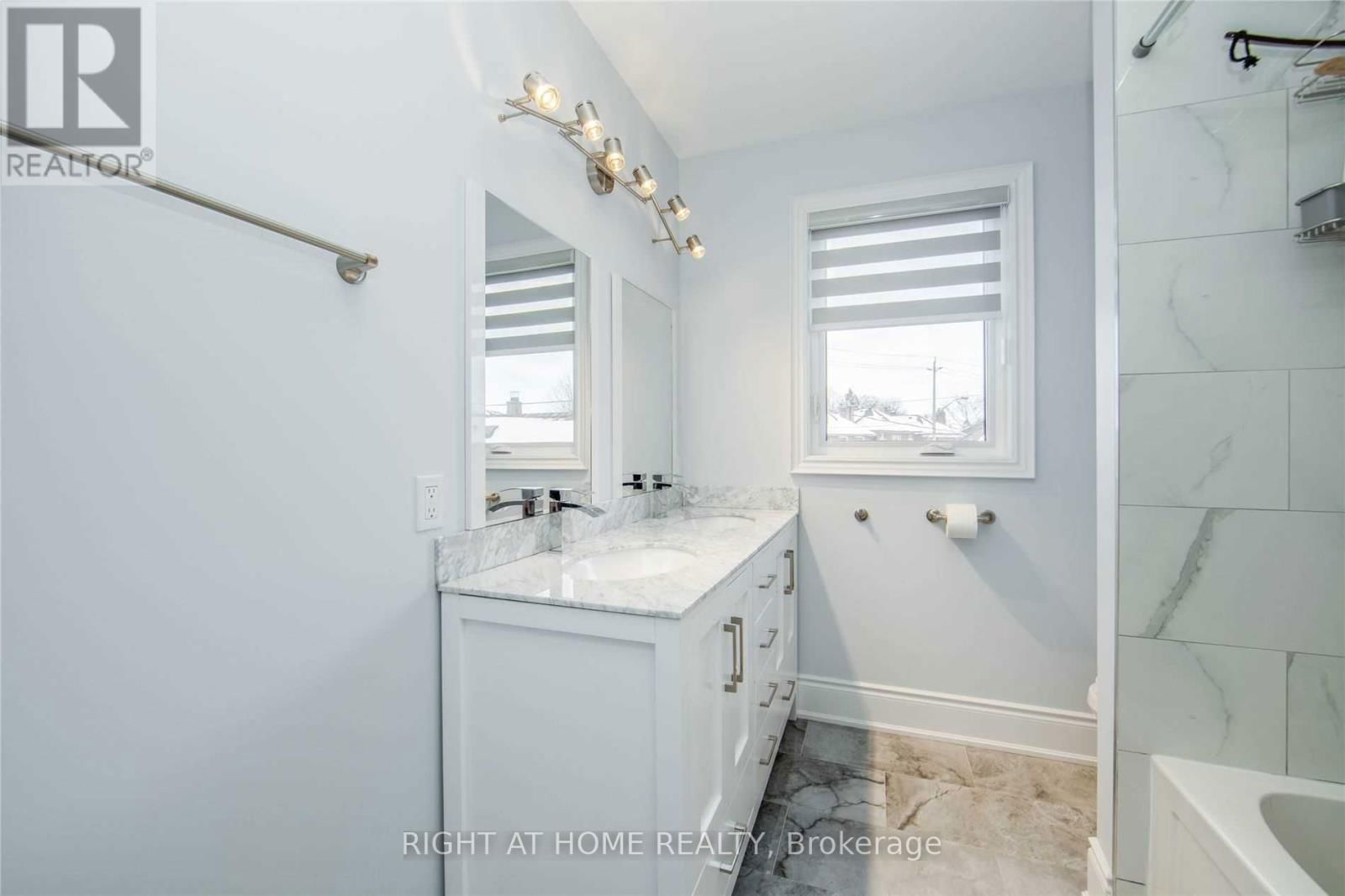 Main - 484 DONLANDS AVENUE Image 16