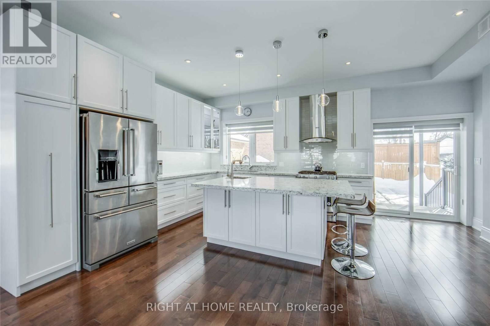 Main - 484 DONLANDS AVENUE Image 7