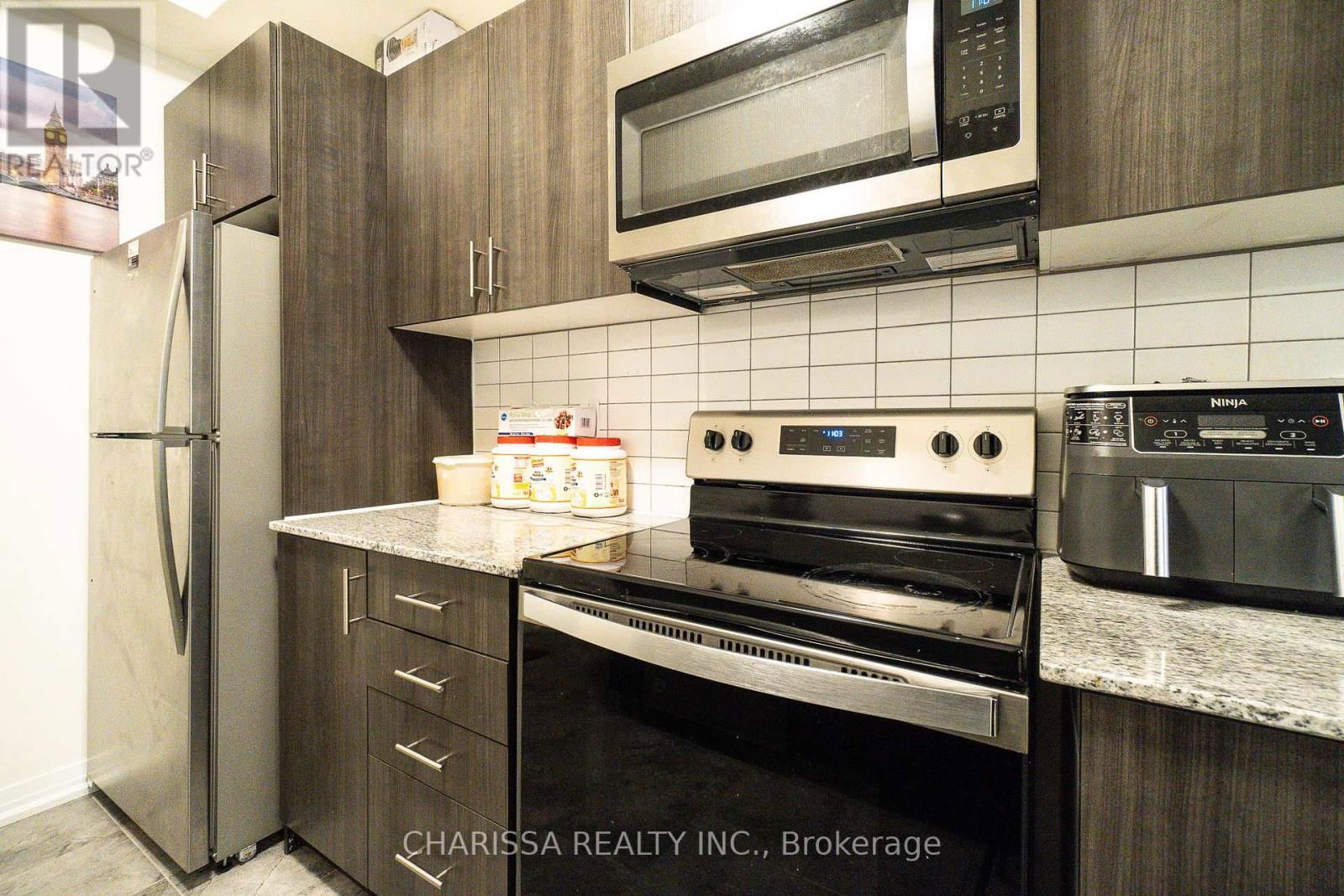33 - 30 LIBEN WAY Image 19