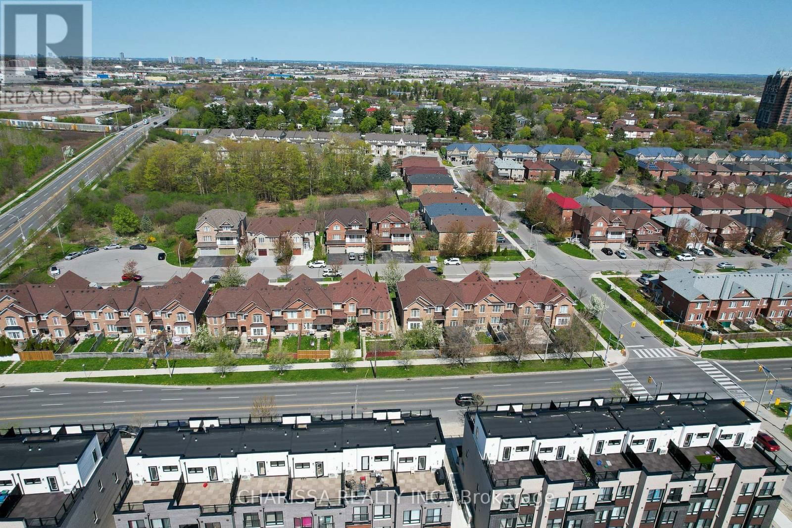 33 - 30 LIBEN WAY Image 38