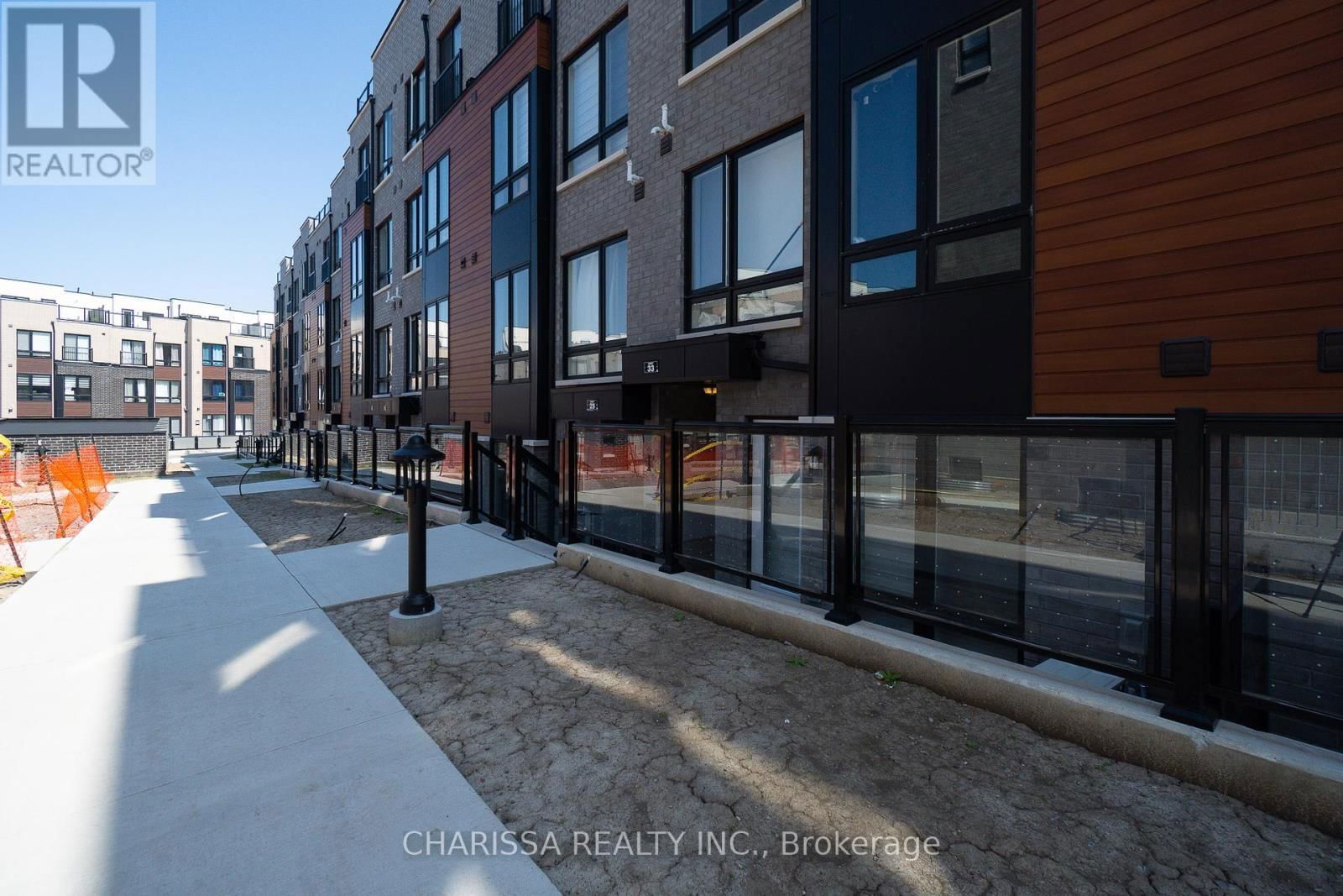 33 - 30 LIBEN WAY Image 6