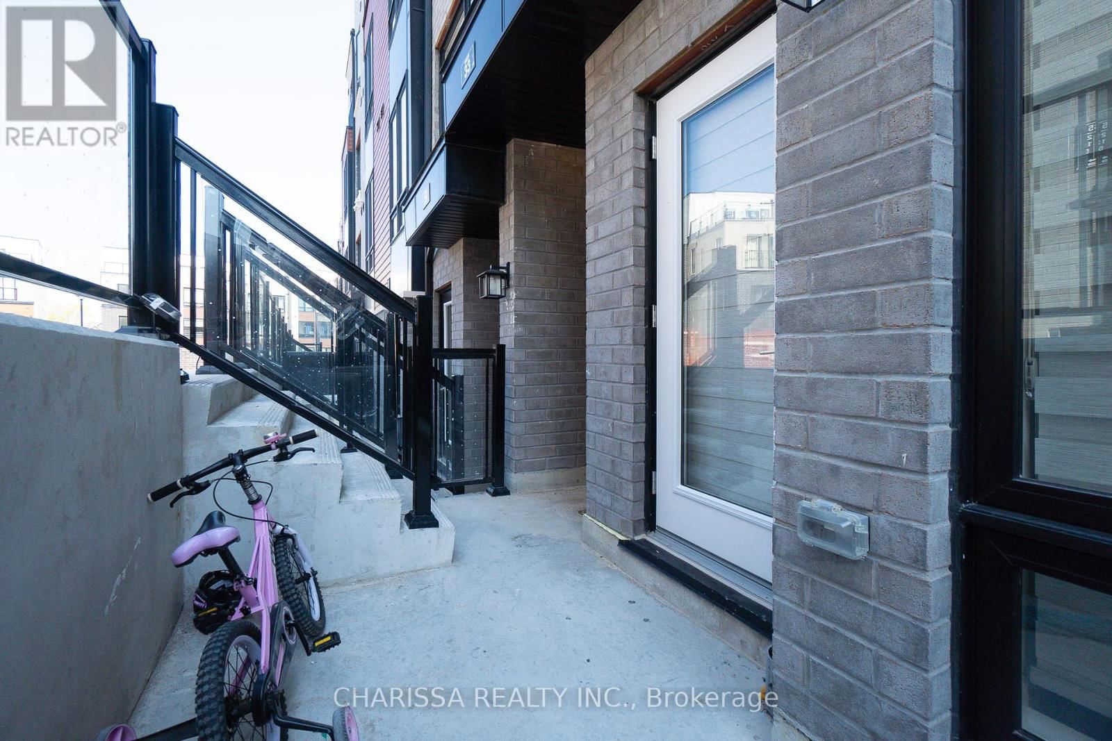 33 - 30 LIBEN WAY Image 8
