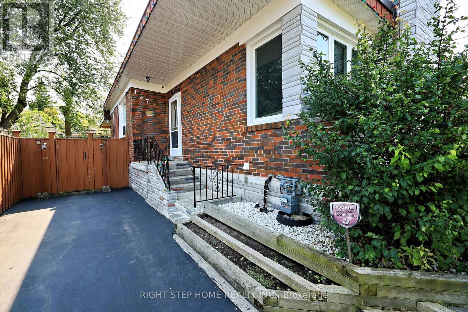 137 BENLEIGH DRIVE Image 2