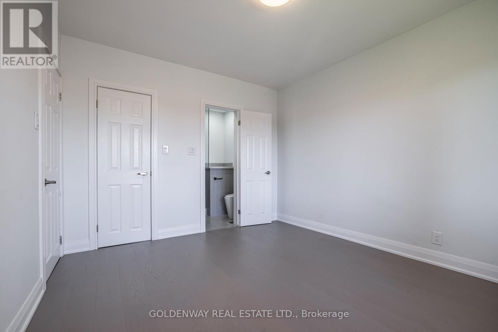 Upper - 30 MENDIP CRESCENT Image 19