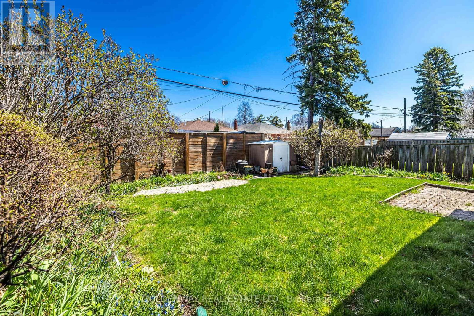 Upper - 30 MENDIP CRESCENT Image 21