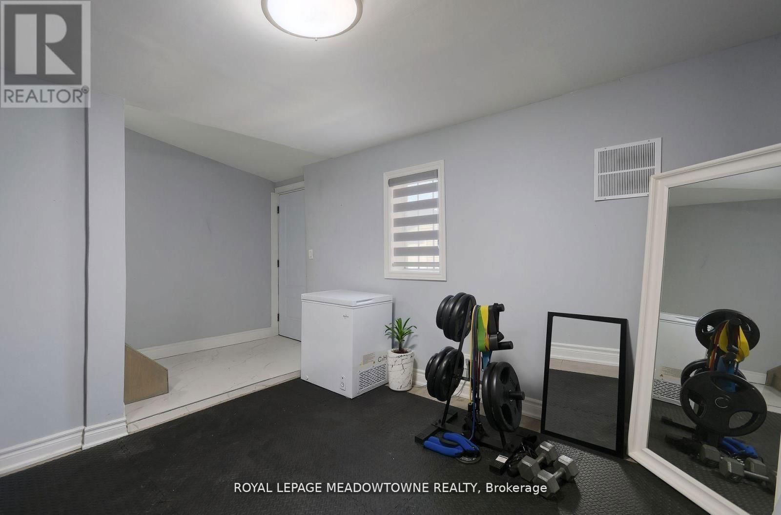 260 ATHOL STREET EAST Image 12