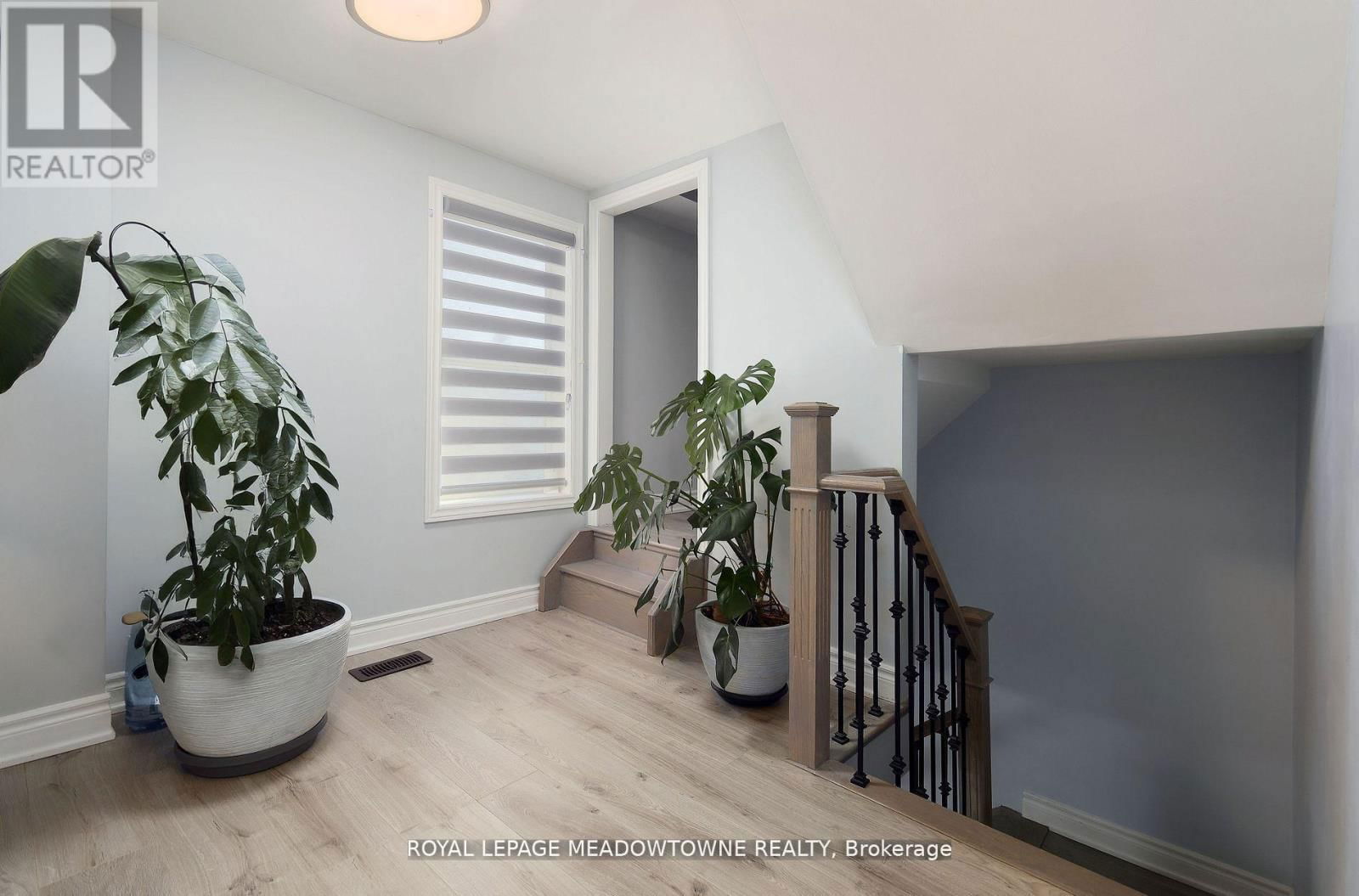 260 ATHOL STREET EAST Image 16