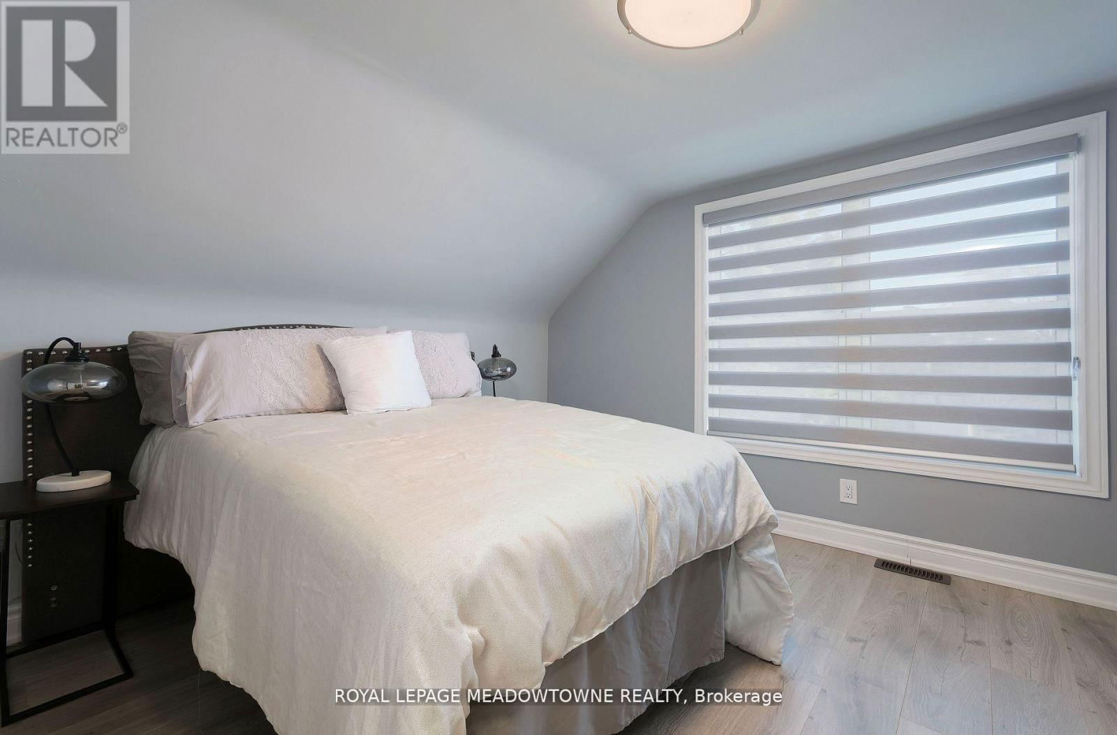 260 ATHOL STREET EAST Image 22