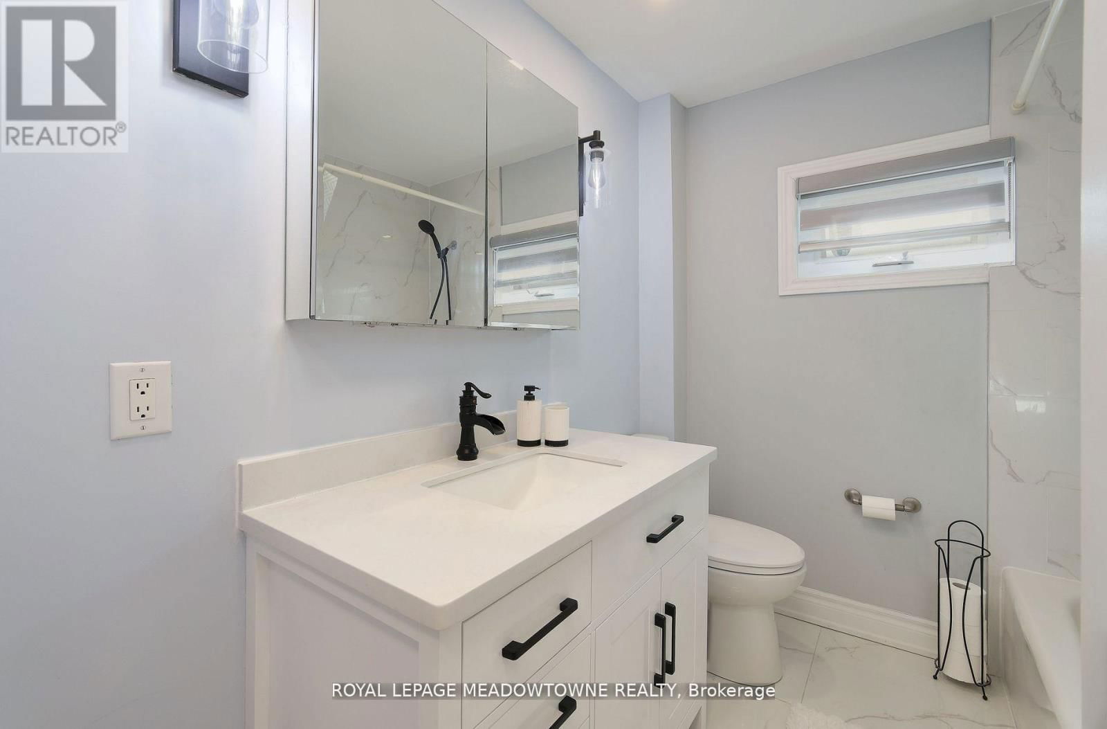 260 ATHOL STREET EAST Image 24