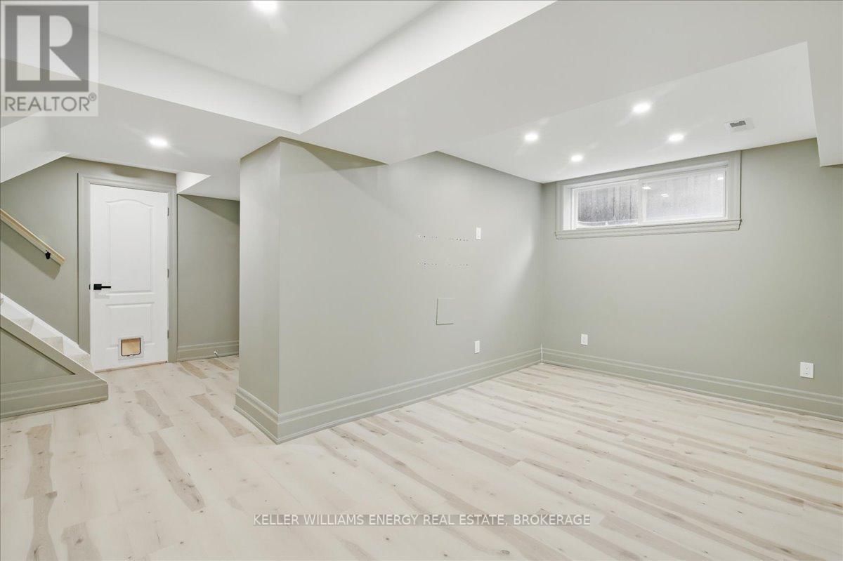 285 CENTRAL PARK BOULEVARD NORTH Image 29