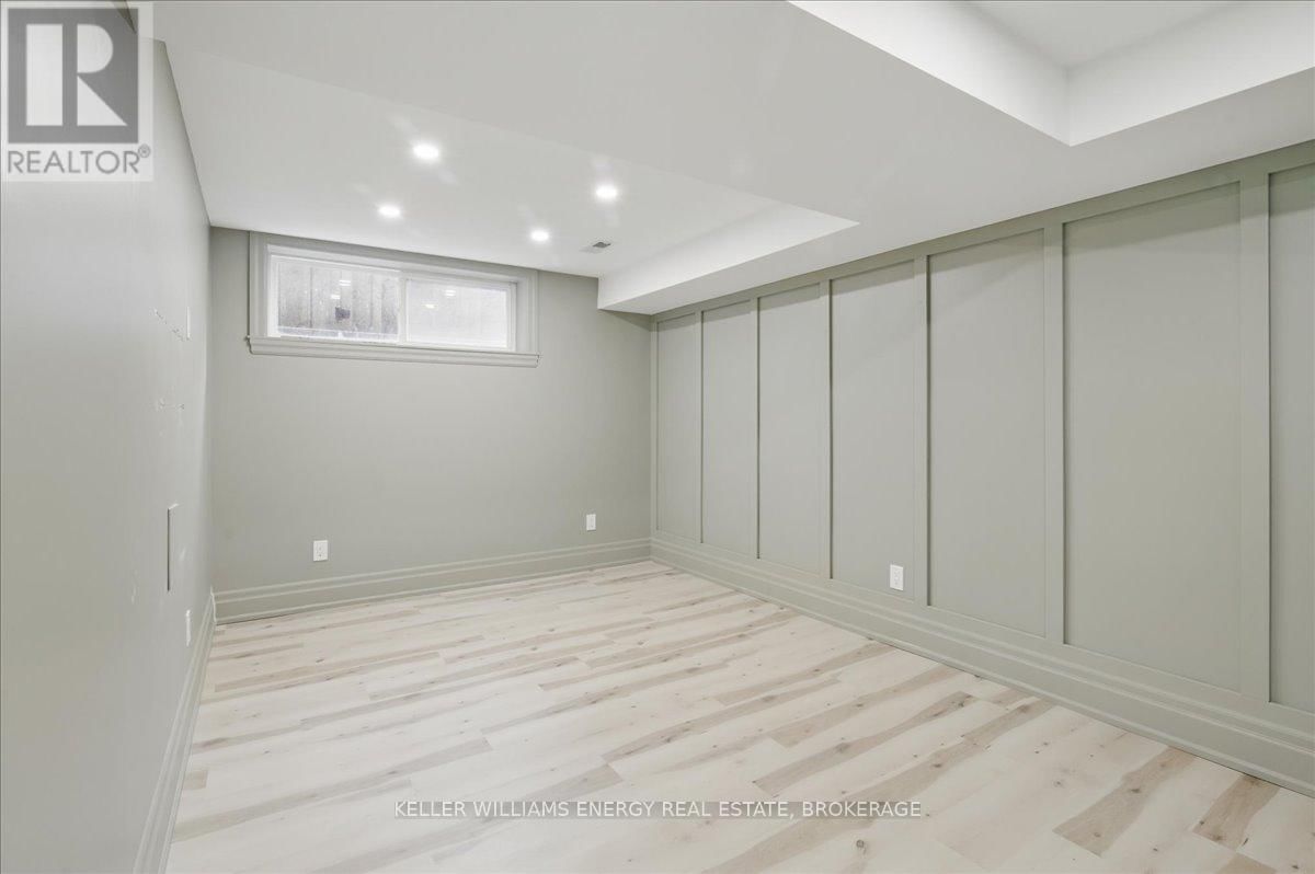 285 CENTRAL PARK BOULEVARD NORTH Image 30
