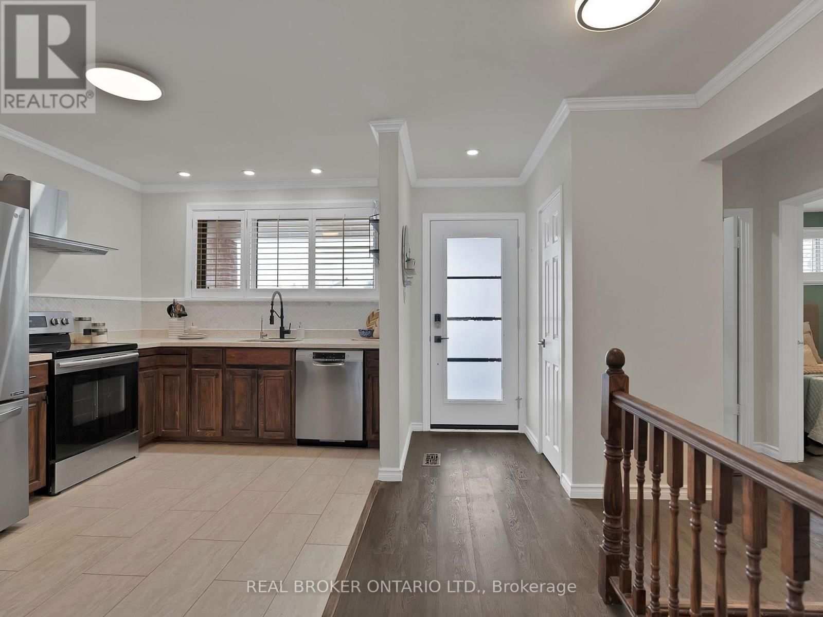 1005 WALTON BOULEVARD Image 4